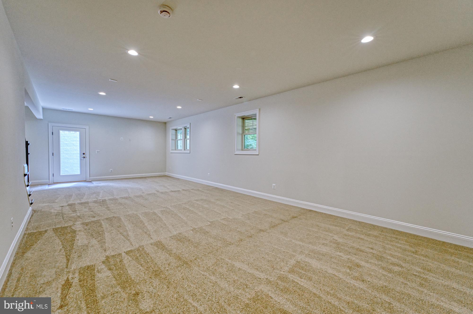 DEVON PARK - Residential
