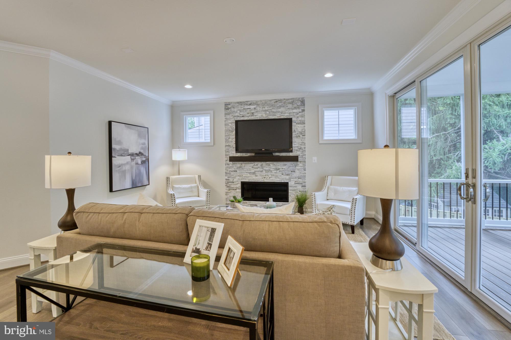 DEVON PARK - Residential