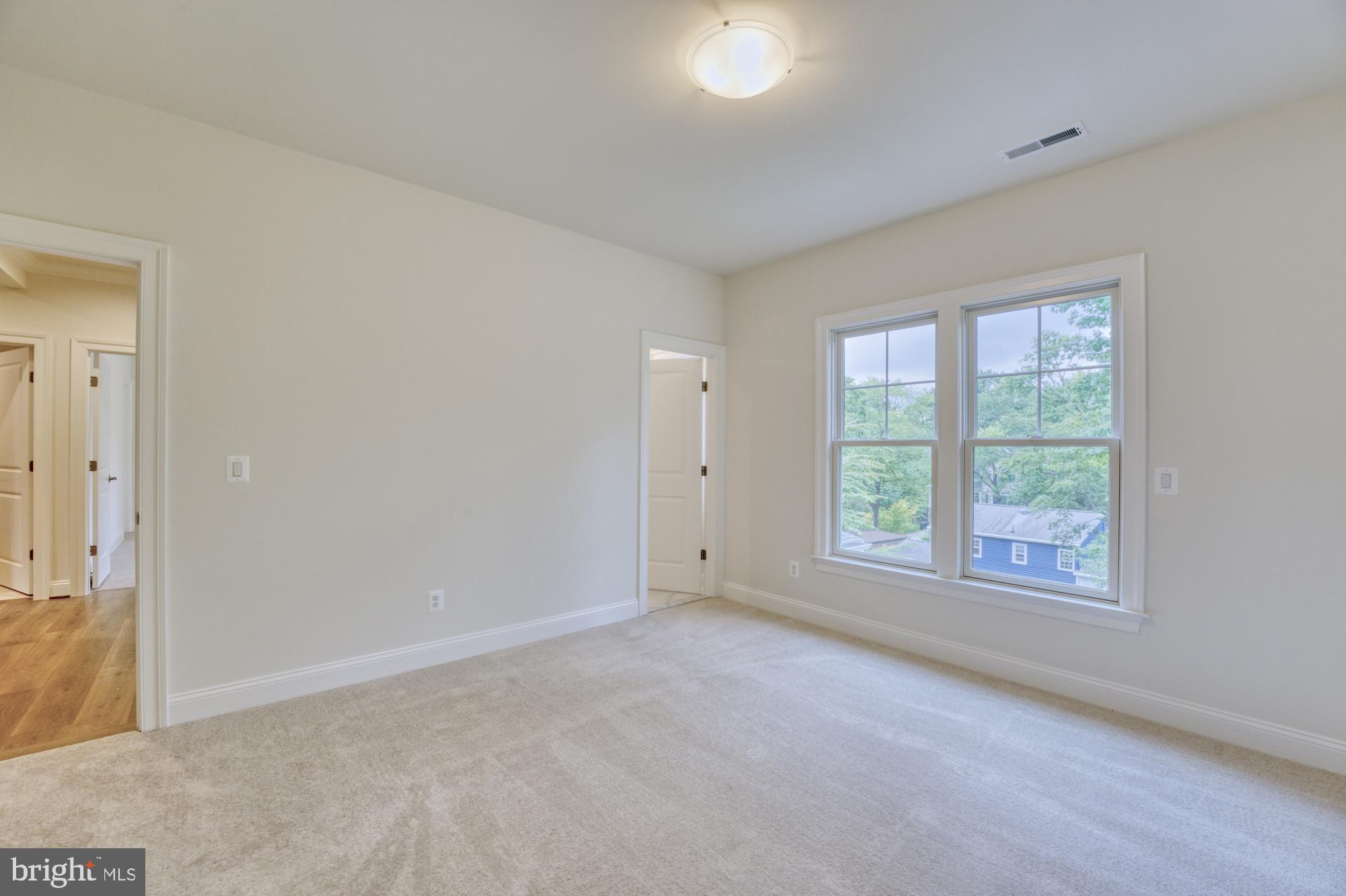DEVON PARK - Residential