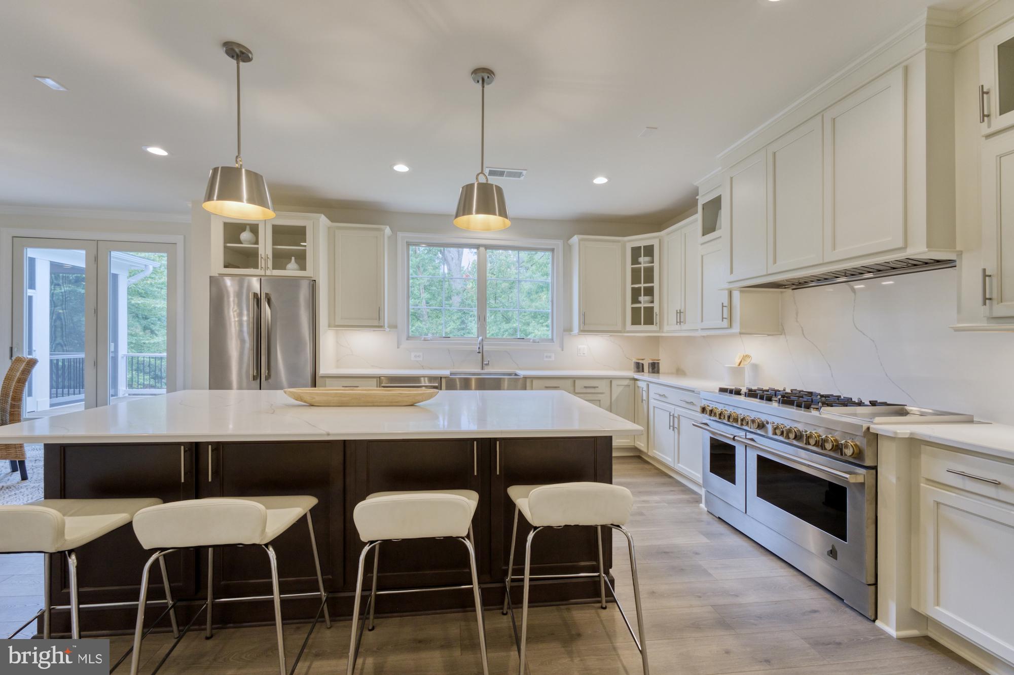 DEVON PARK - Residential