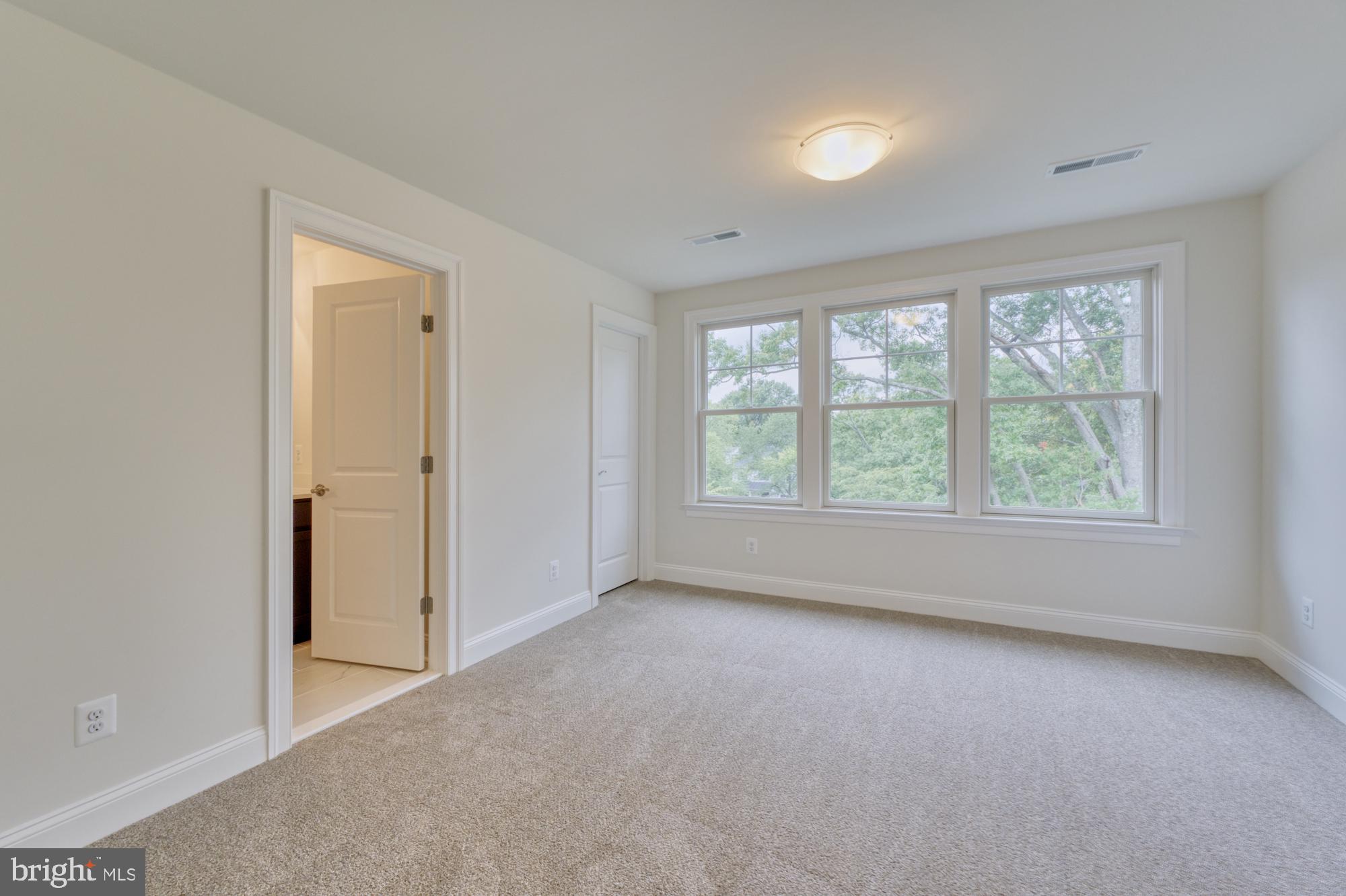DEVON PARK - Residential