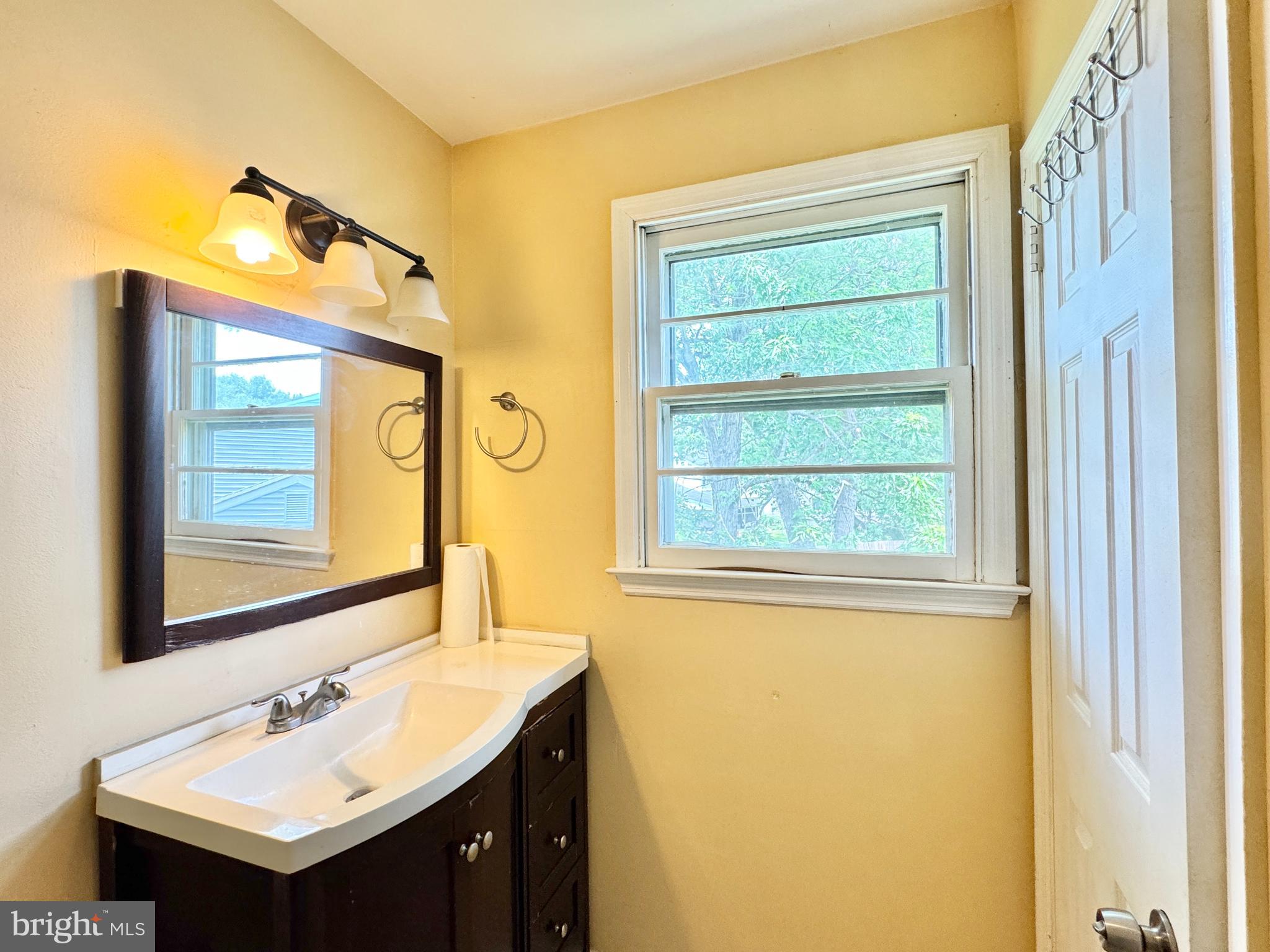 EAGLE GLEN - Residential