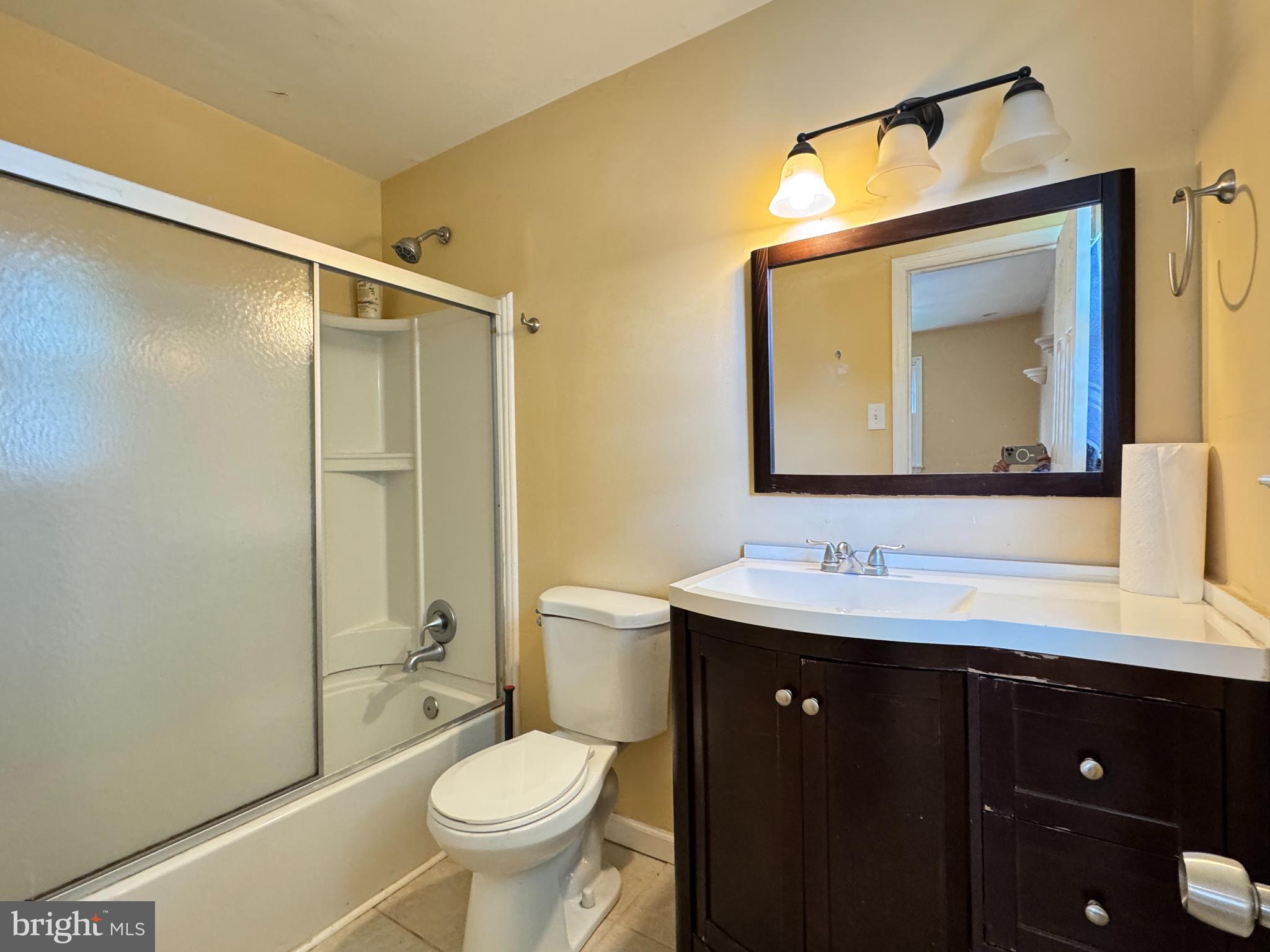 EAGLE GLEN - Residential