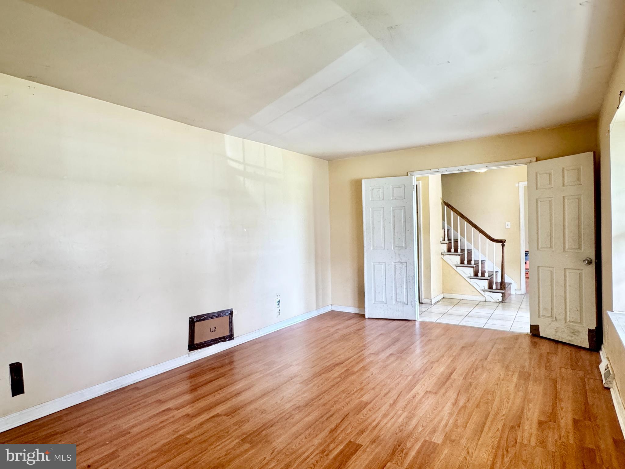 EAGLE GLEN - Residential