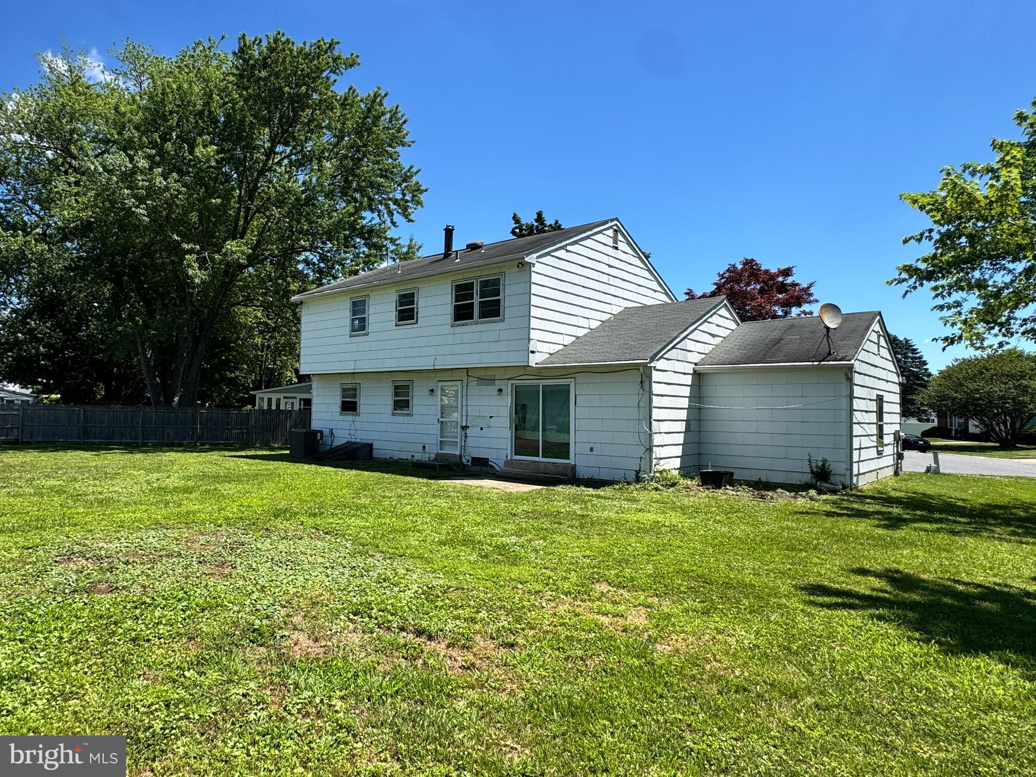 EAGLE GLEN - Residential