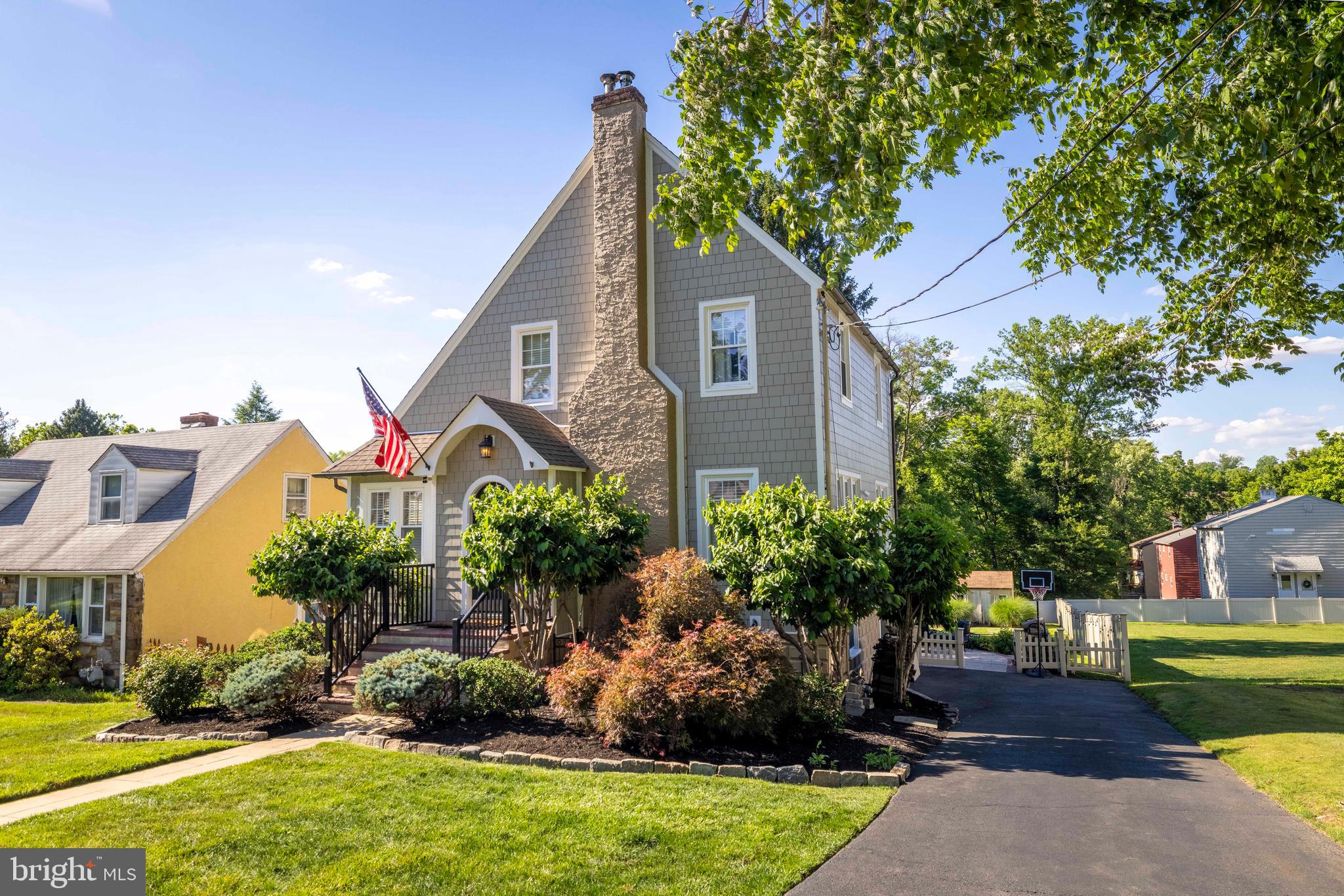 FORT WASHINGTON - Residential