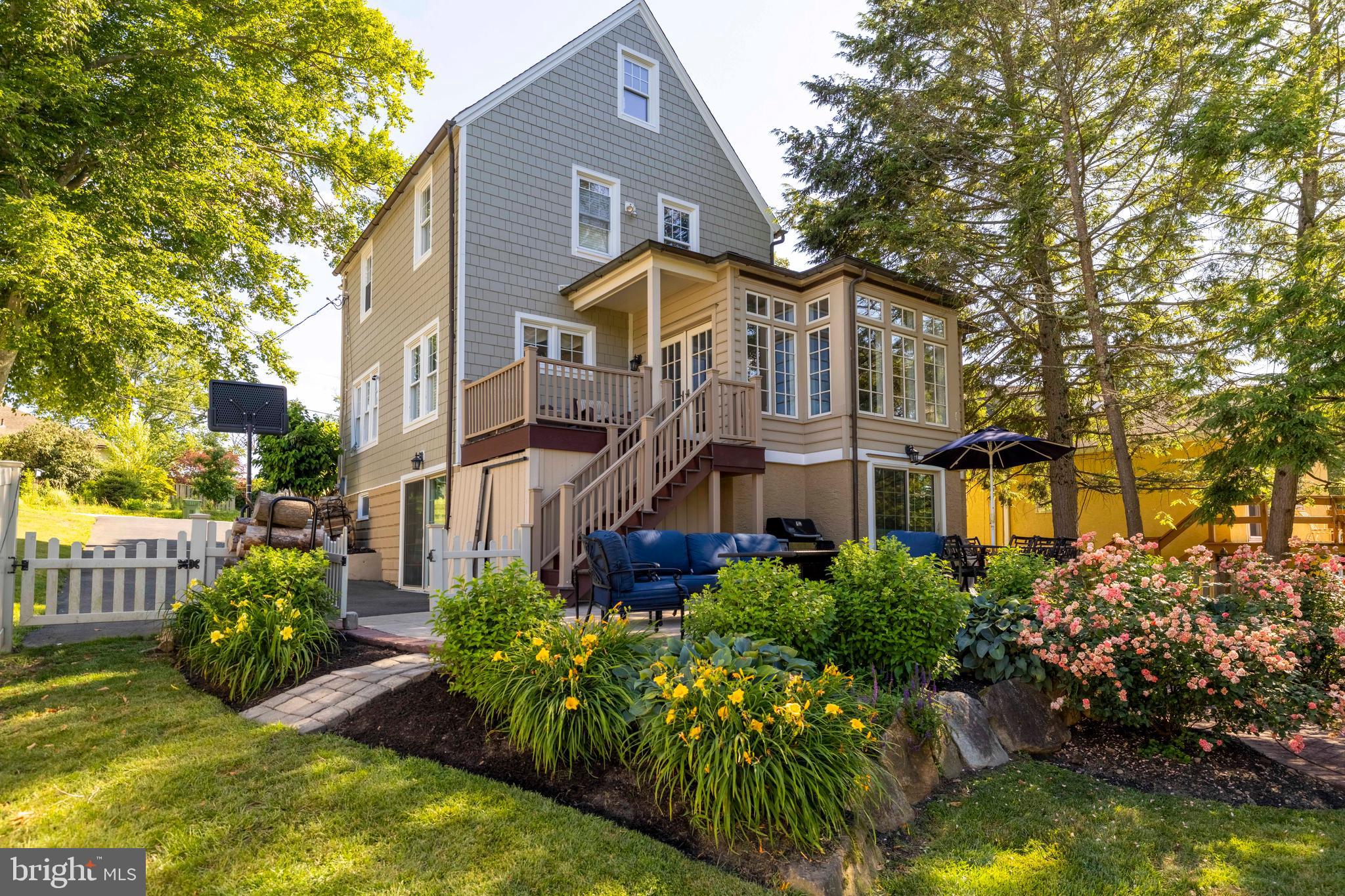 FORT WASHINGTON - Residential