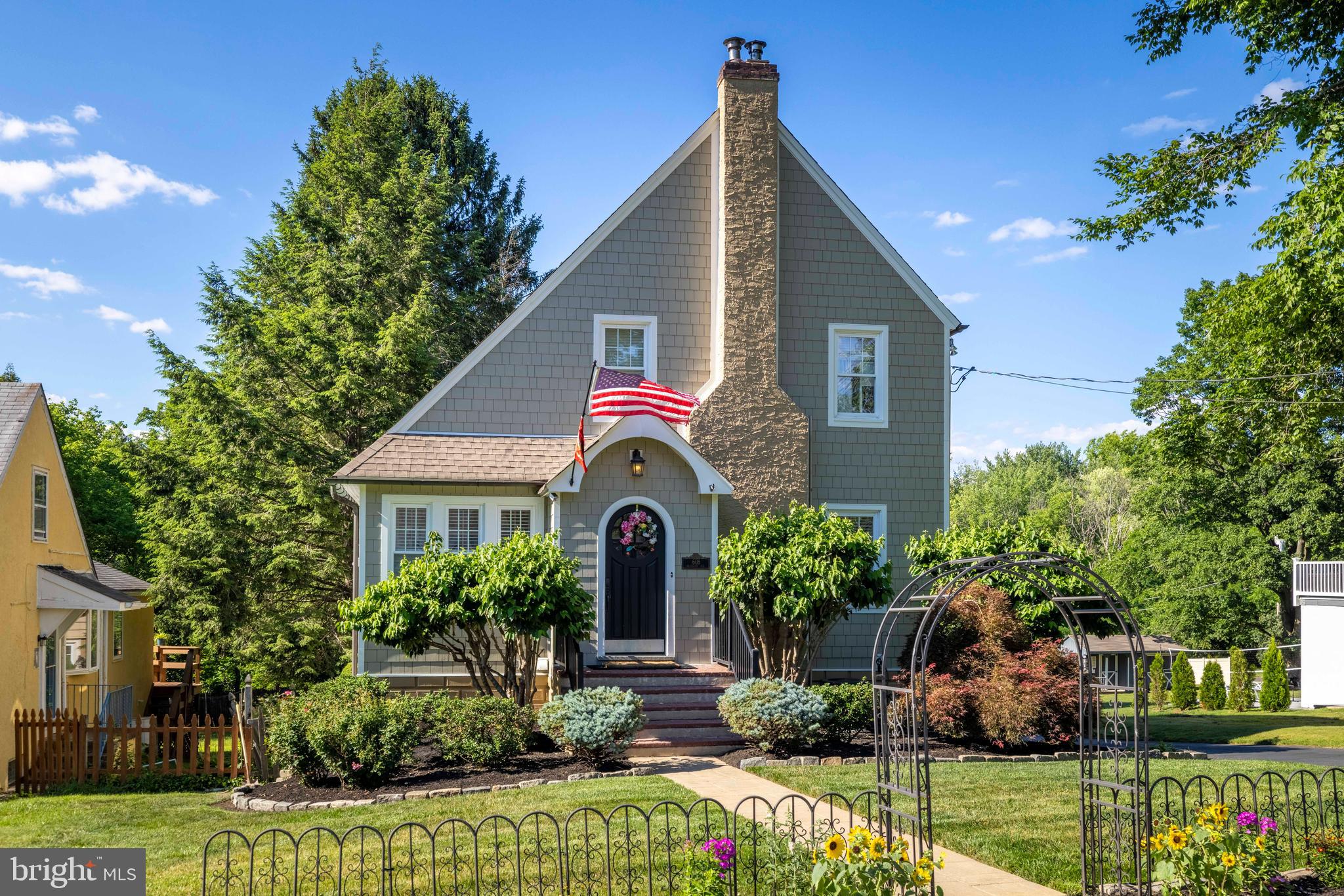 FORT WASHINGTON - Residential