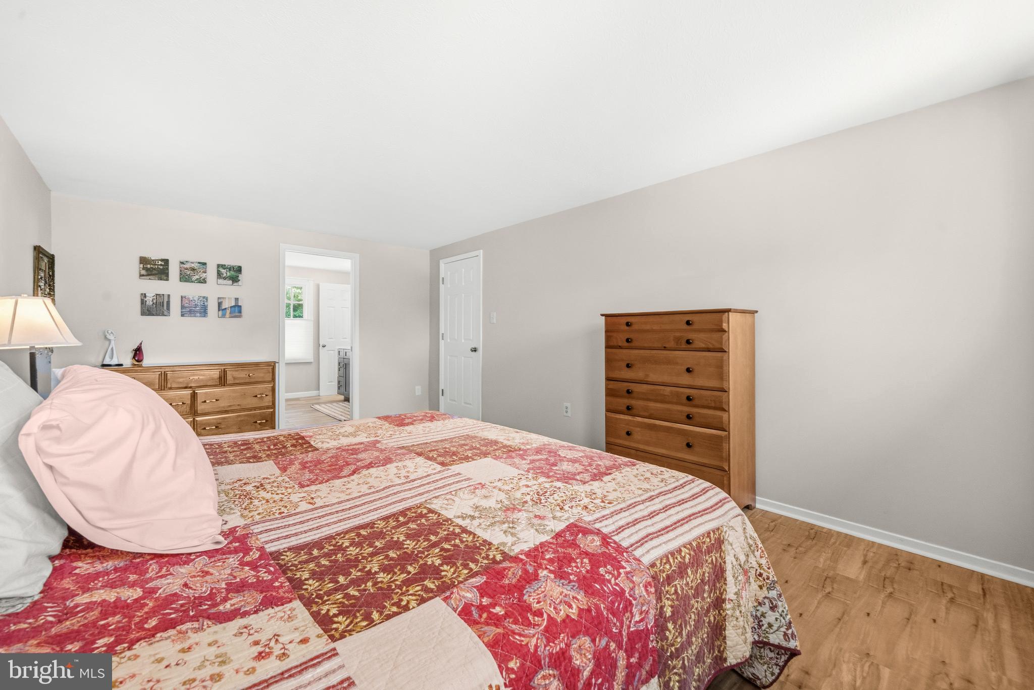 LONGWOOD KNOLLS - Residential