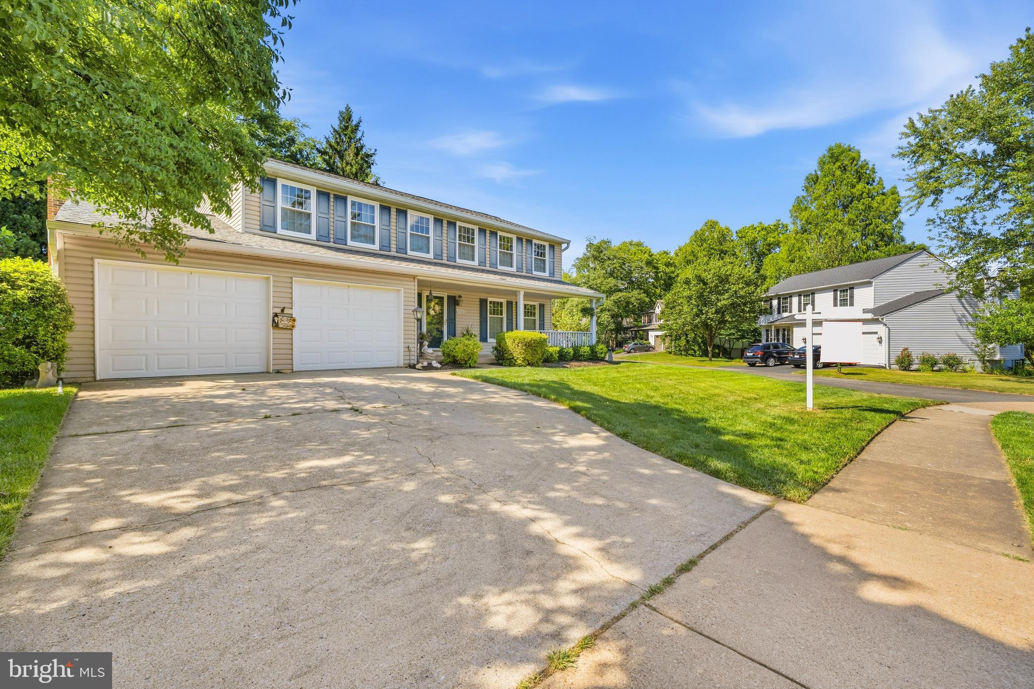 LONGWOOD KNOLLS - Residential