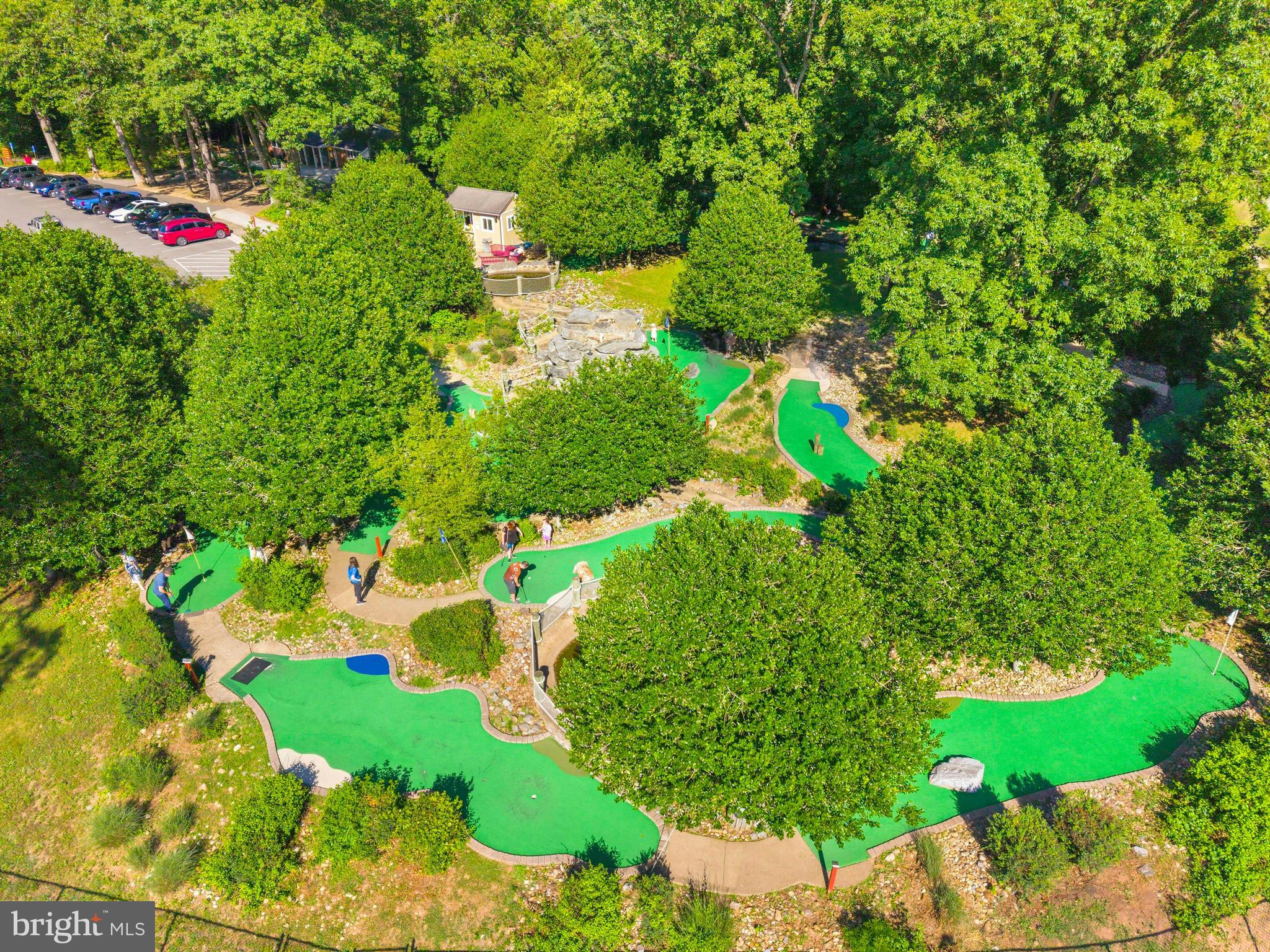 LONGWOOD KNOLLS - Residential