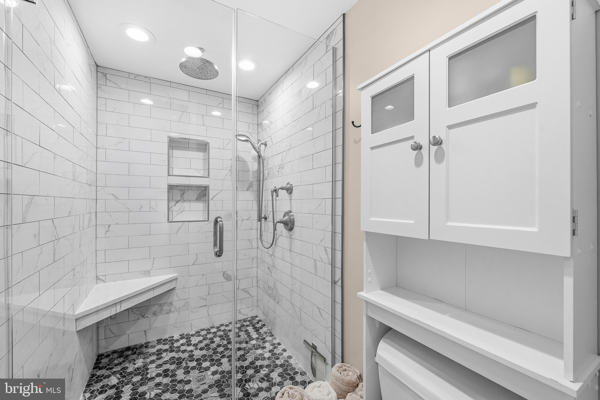 LONGWOOD KNOLLS - Residential