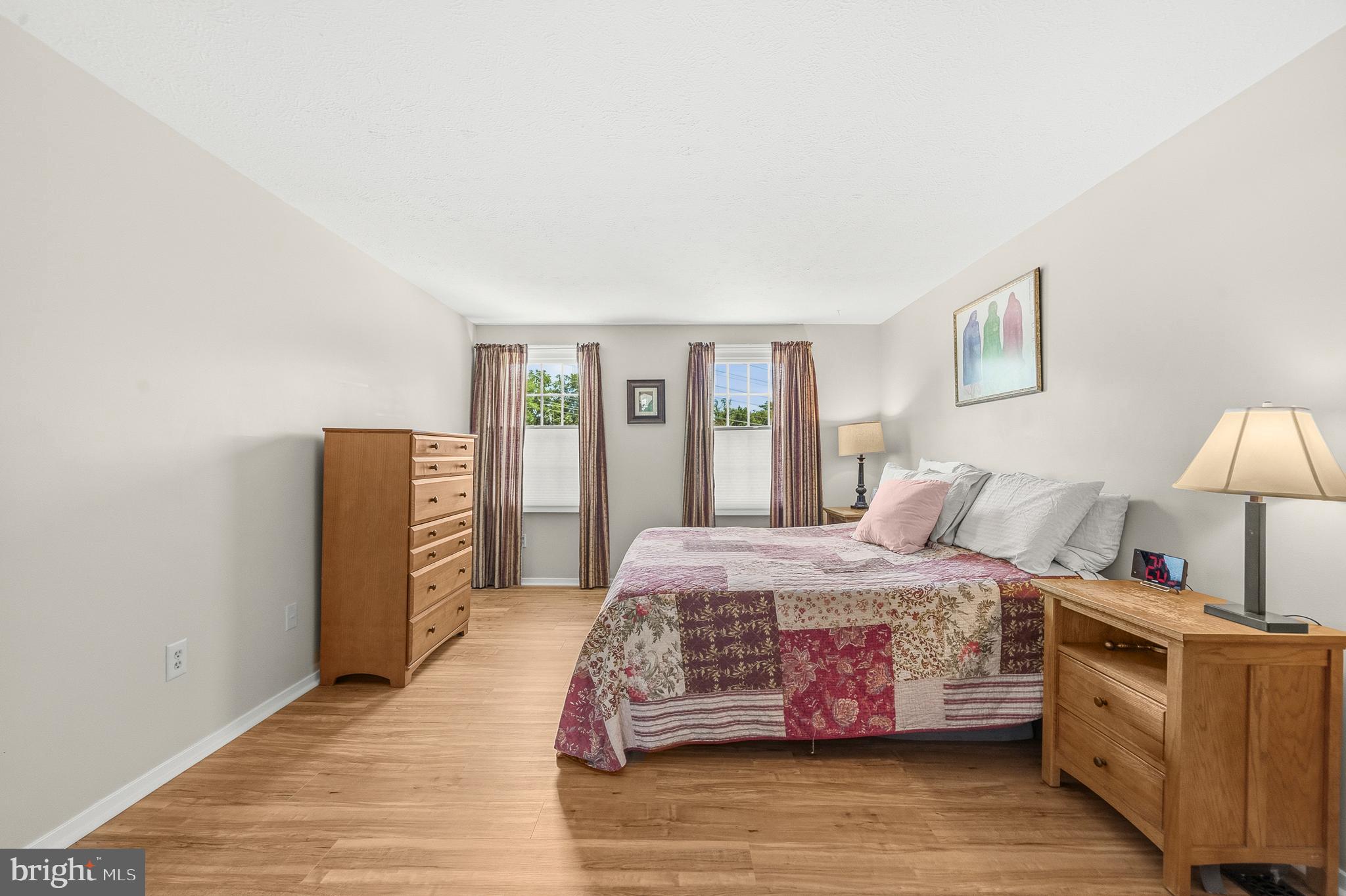 LONGWOOD KNOLLS - Residential