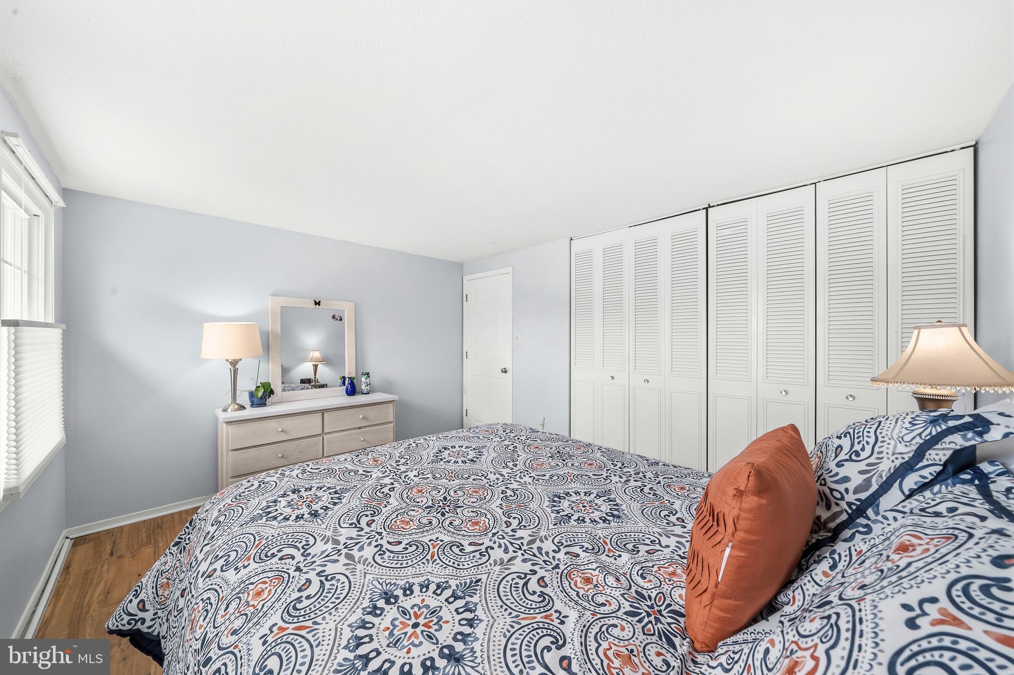 LONGWOOD KNOLLS - Residential
