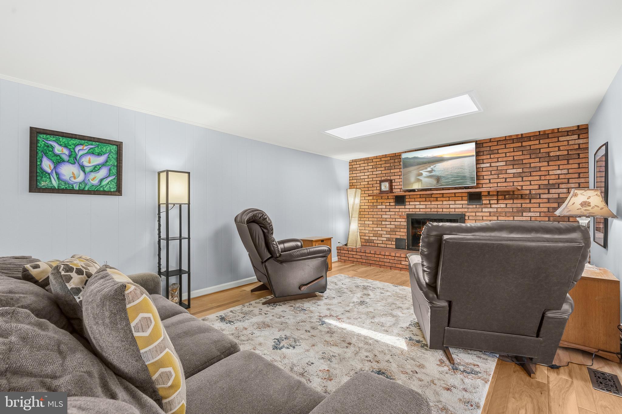 LONGWOOD KNOLLS - Residential