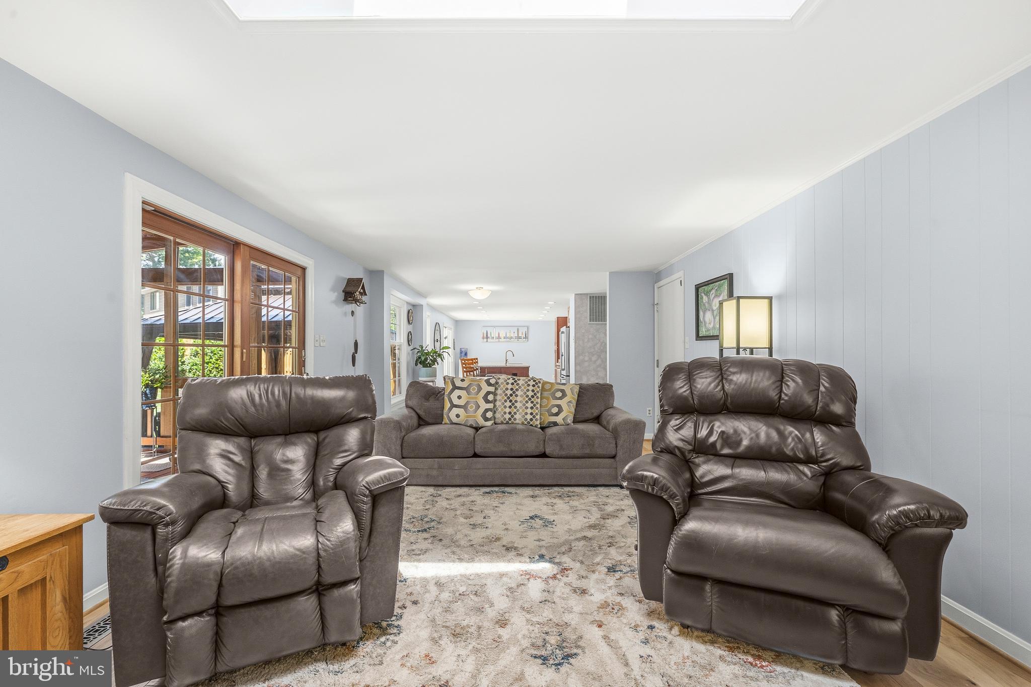 LONGWOOD KNOLLS - Residential