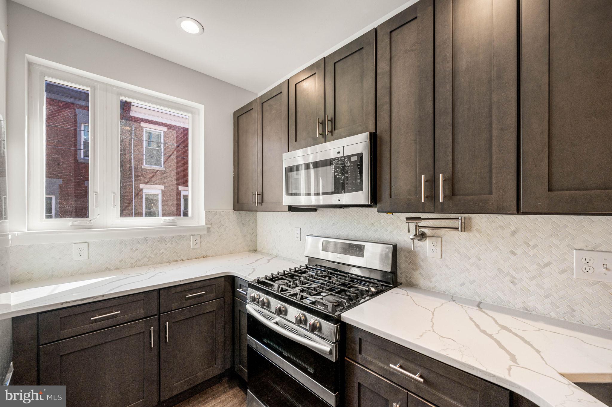 POINT BREEZE - Residential