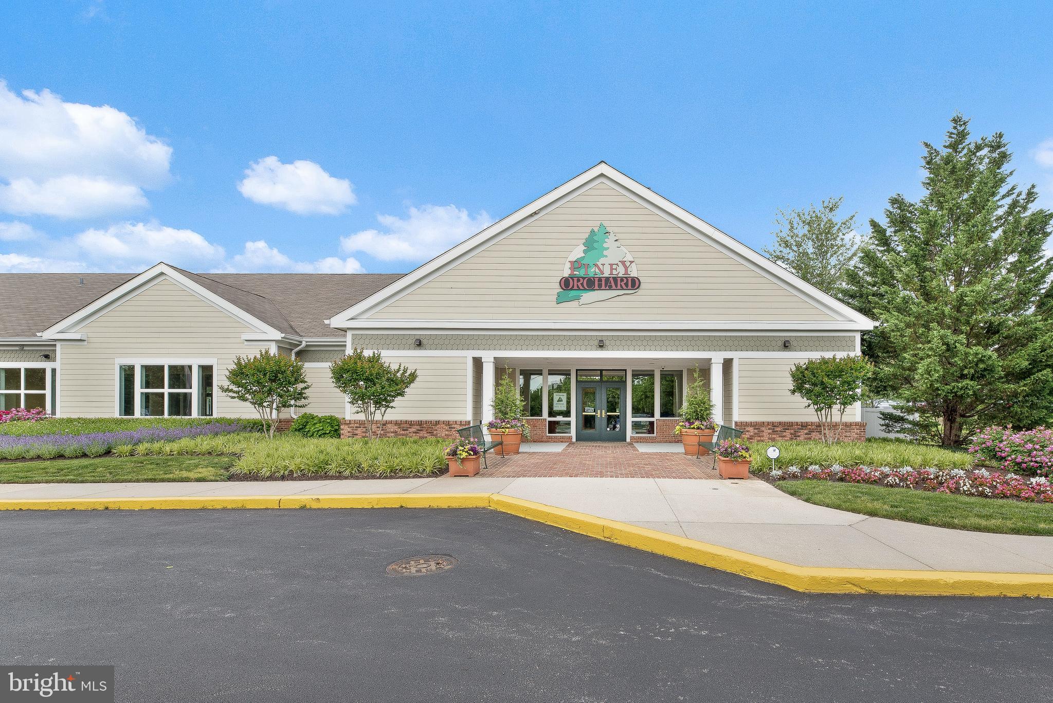PINEY ORCHARD - Residential