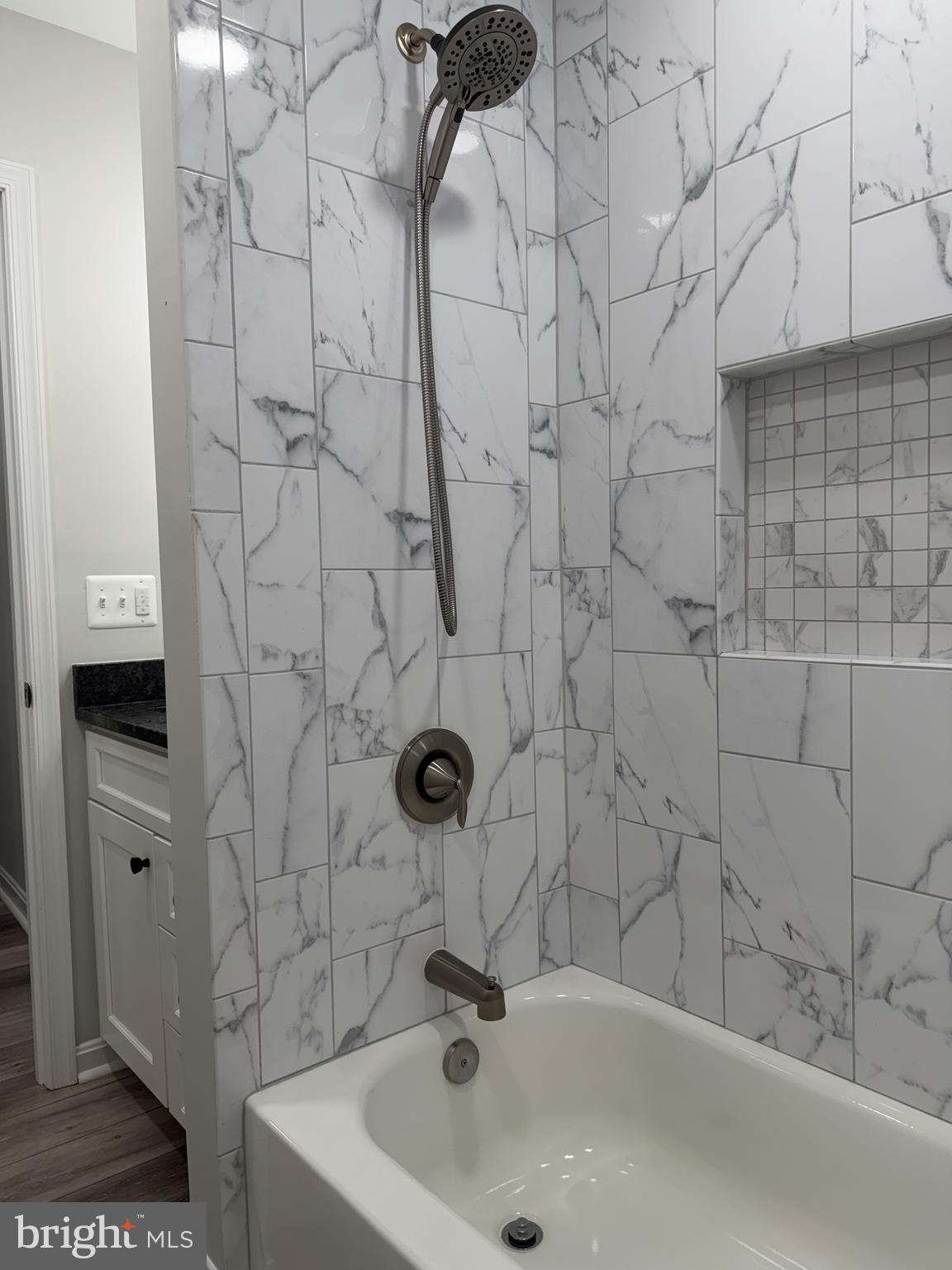 WARRENTON LAKES - Residential