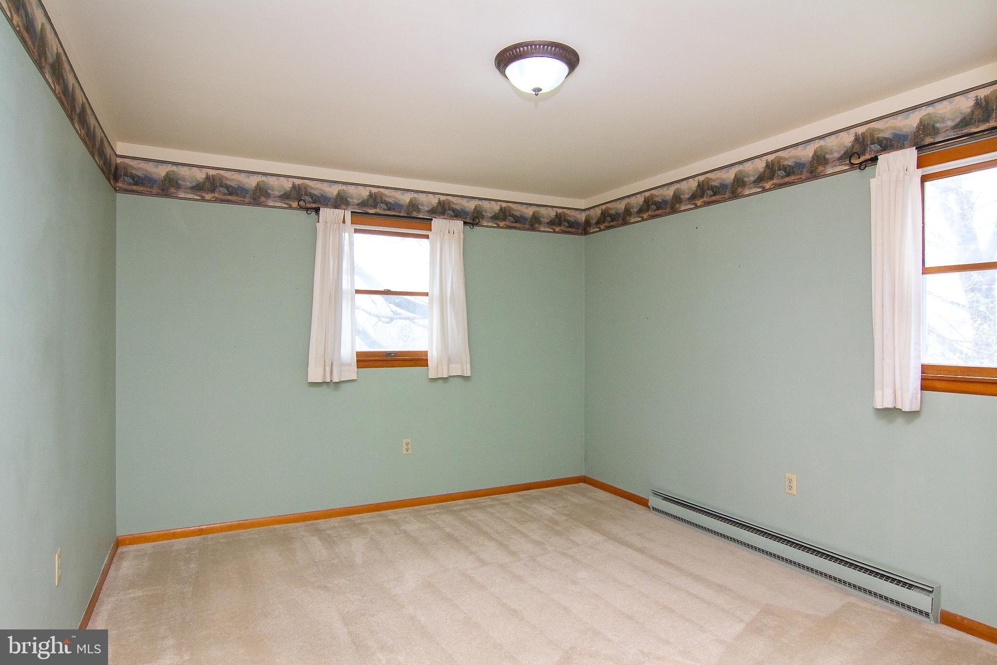 LINCOLN MANOR - Residential