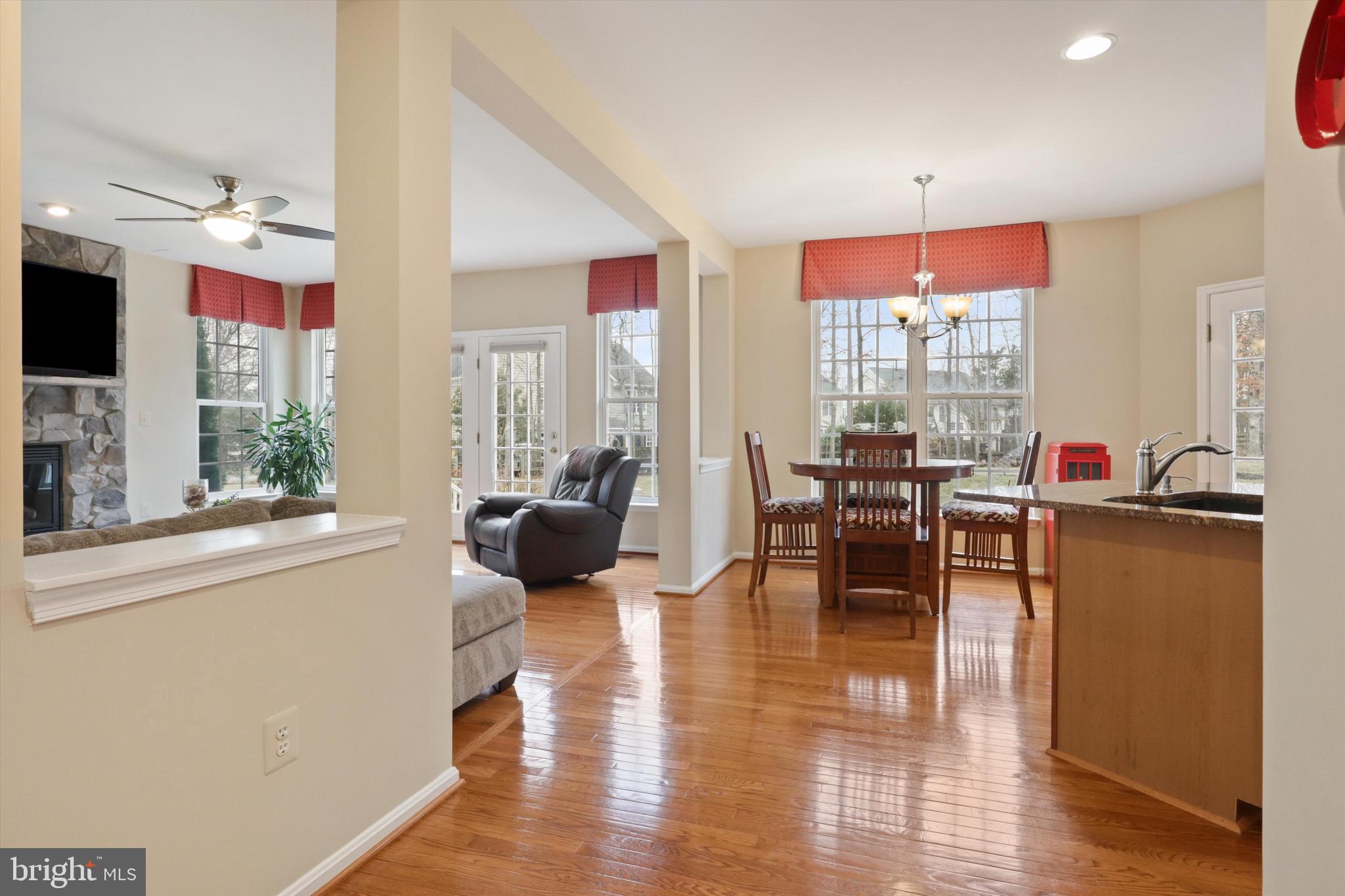 VICTORY LAKES - Residential
