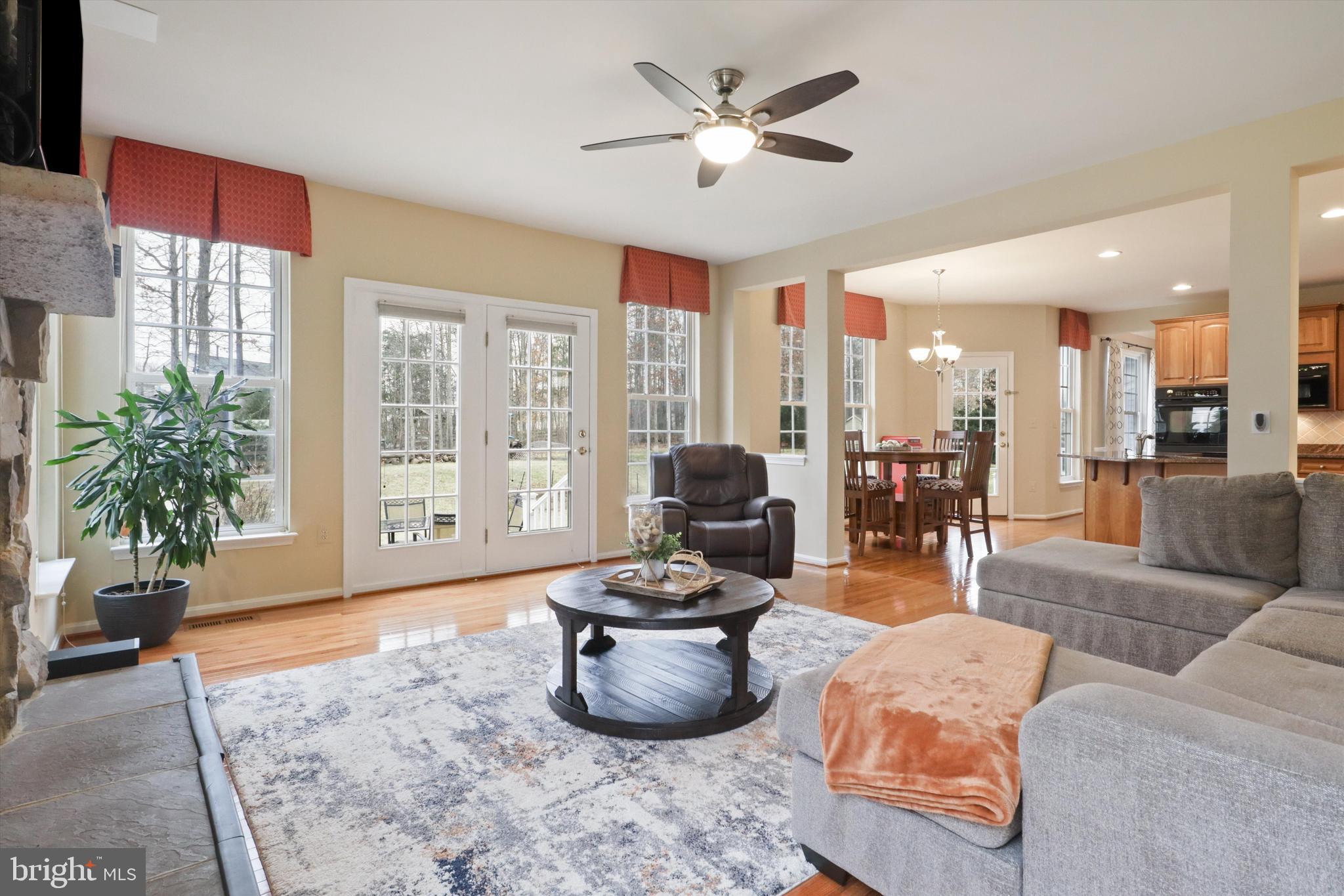 VICTORY LAKES - Residential