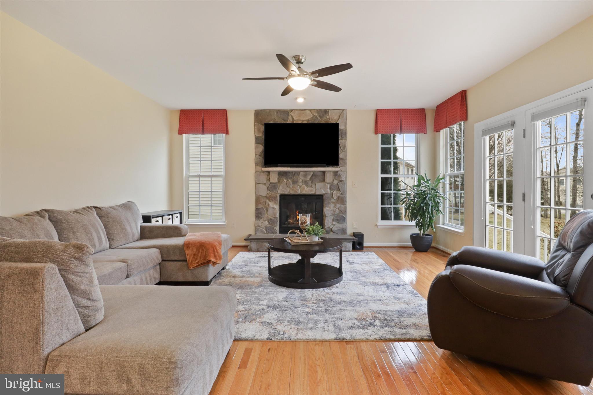VICTORY LAKES - Residential
