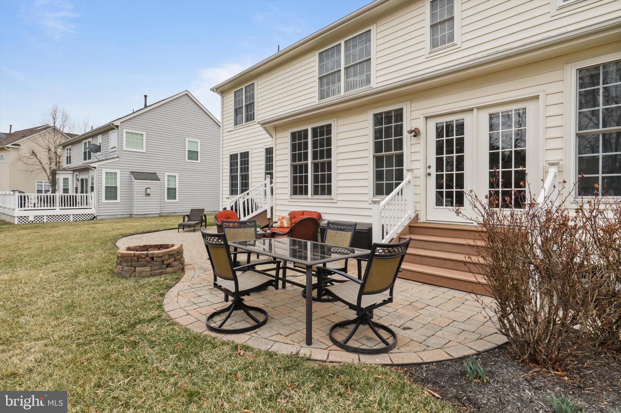 VICTORY LAKES - Residential