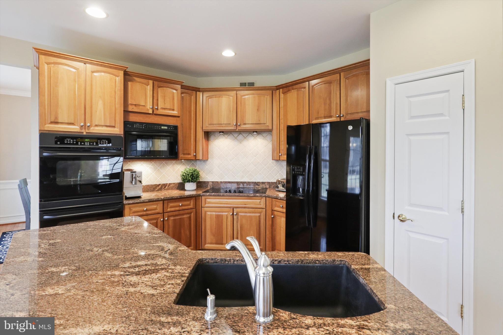 VICTORY LAKES - Residential