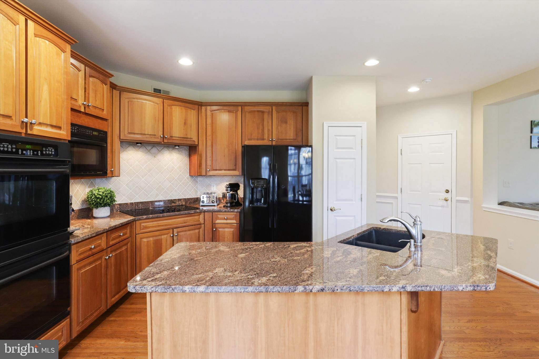 VICTORY LAKES - Residential