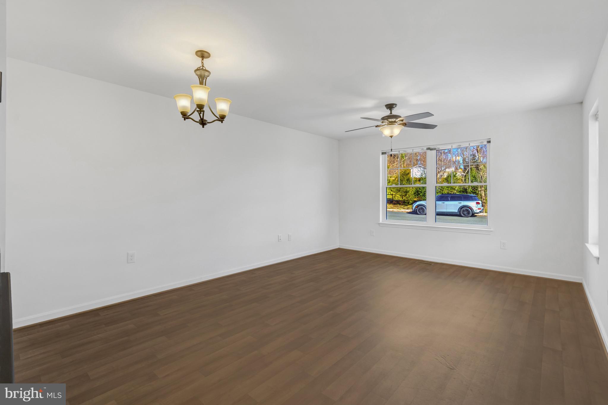 STERLING COURT - Residential