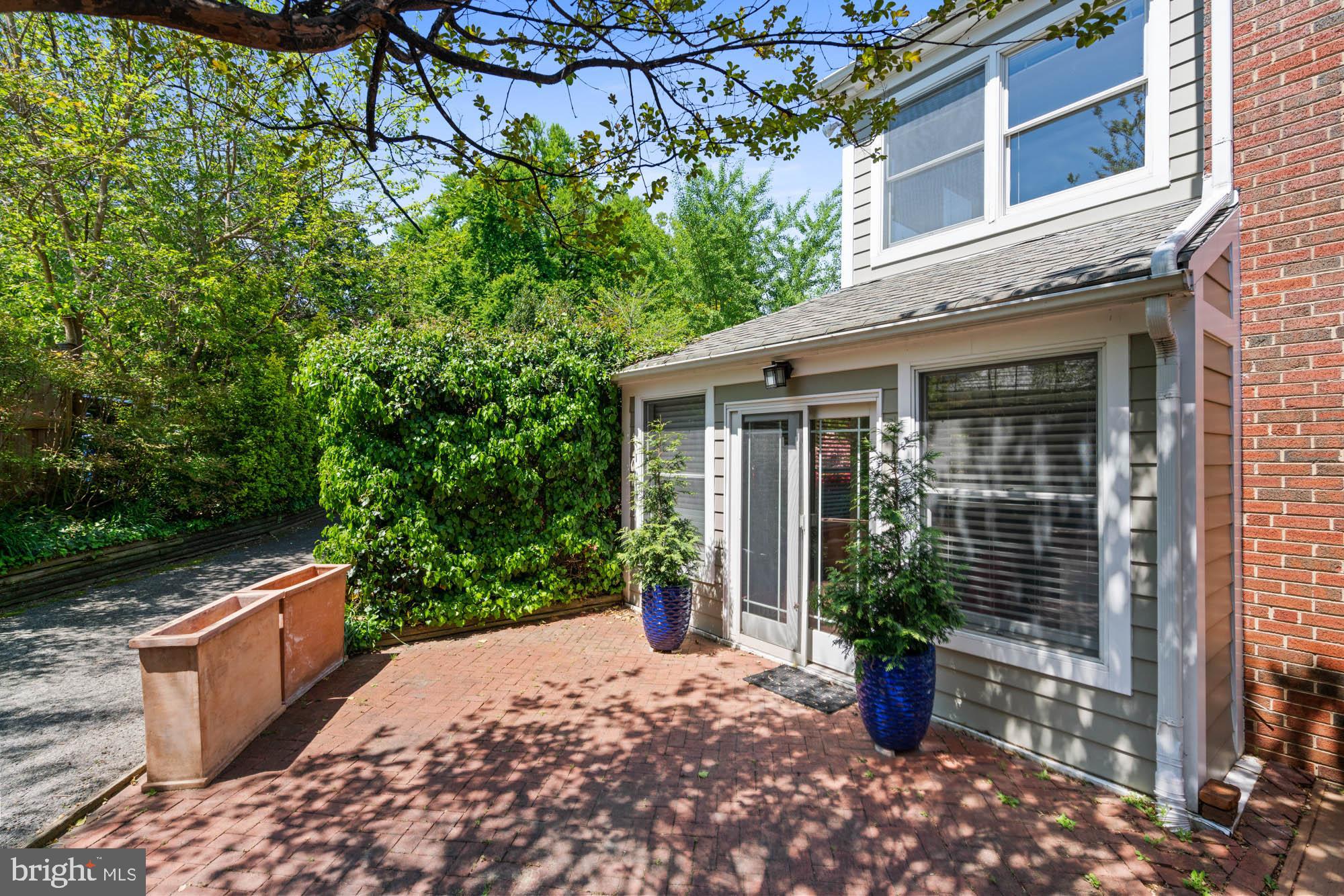 CHEVY CHASE - Residential