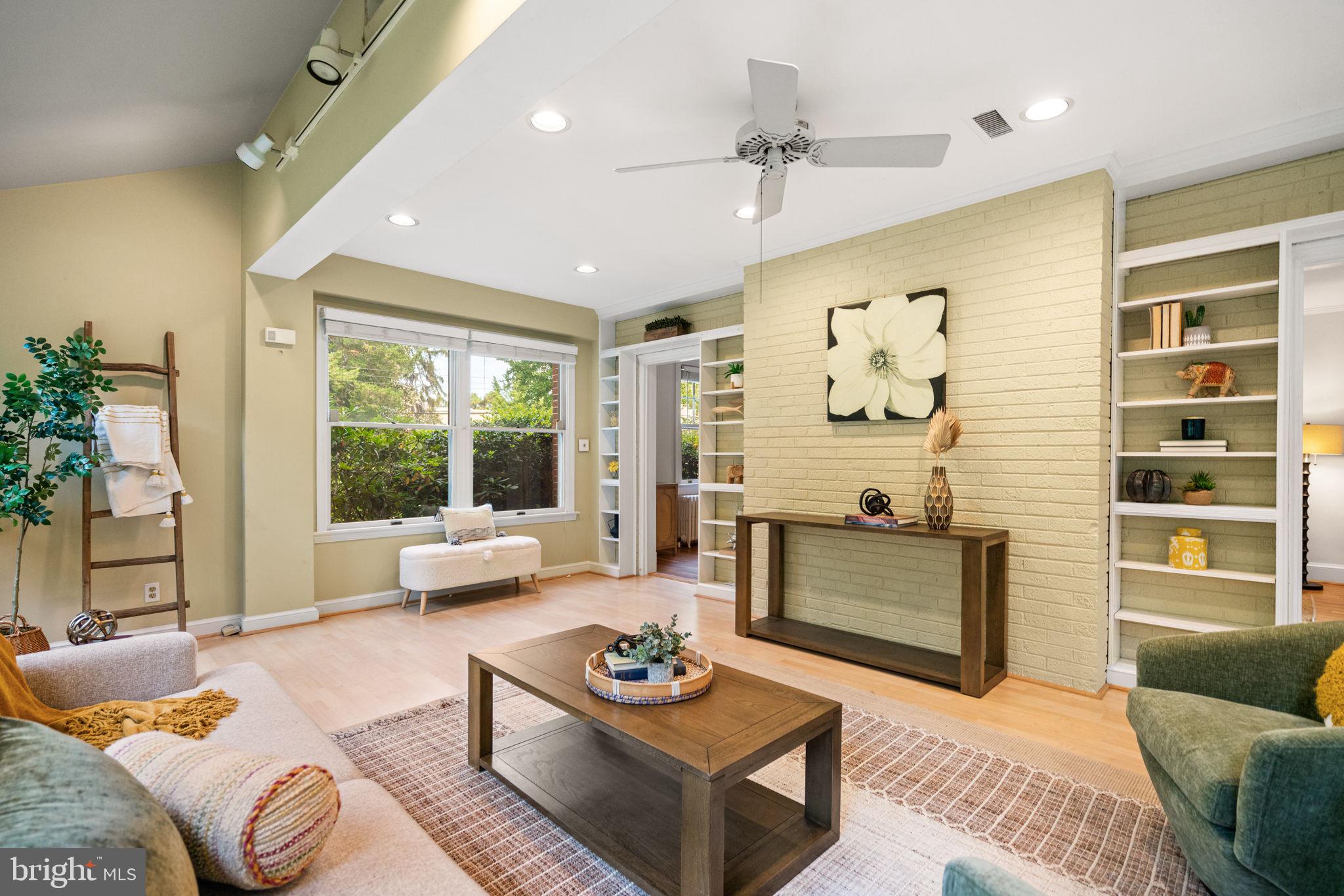 CHEVY CHASE - Residential