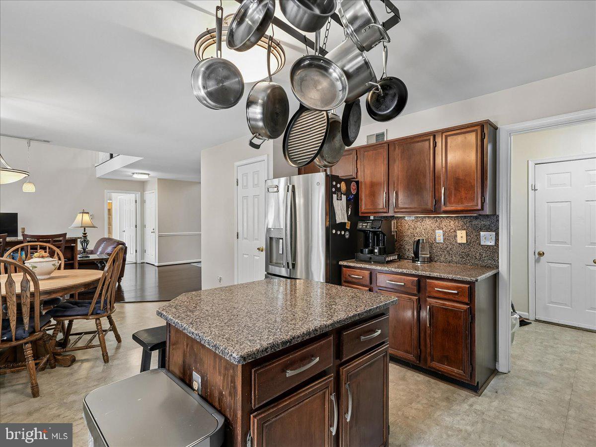 ASHBURN VILLAGE - Residential