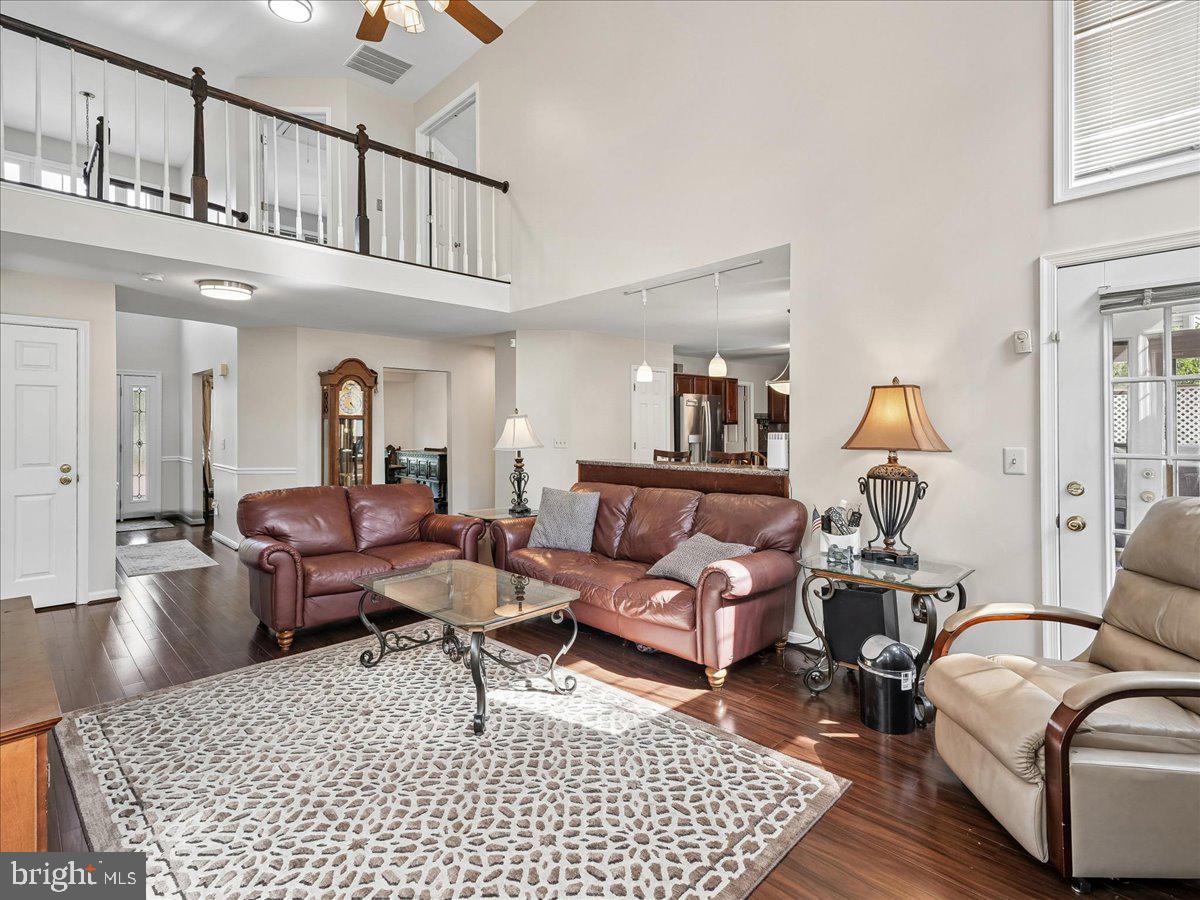 ASHBURN VILLAGE - Residential