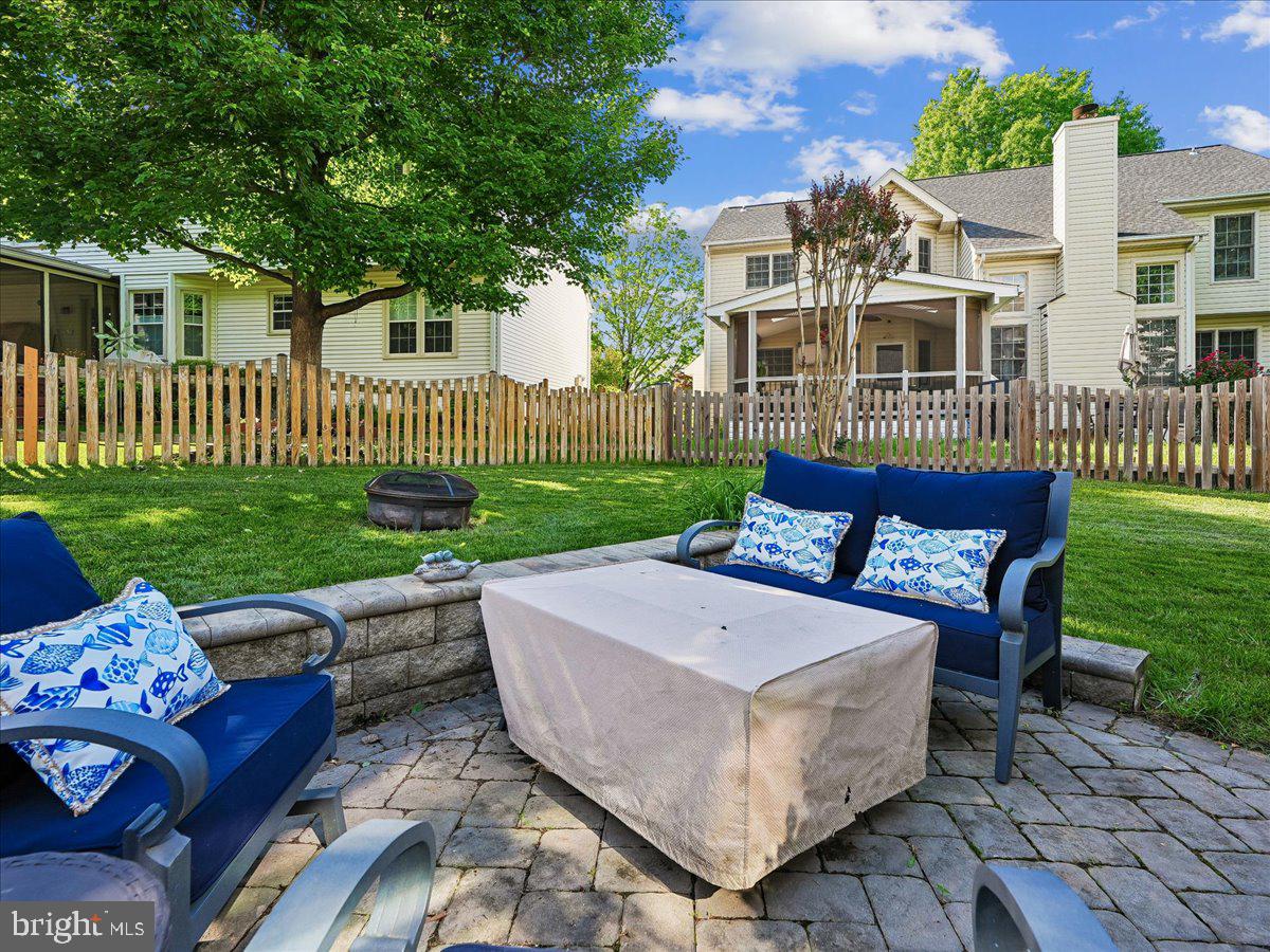 ASHBURN VILLAGE - Residential