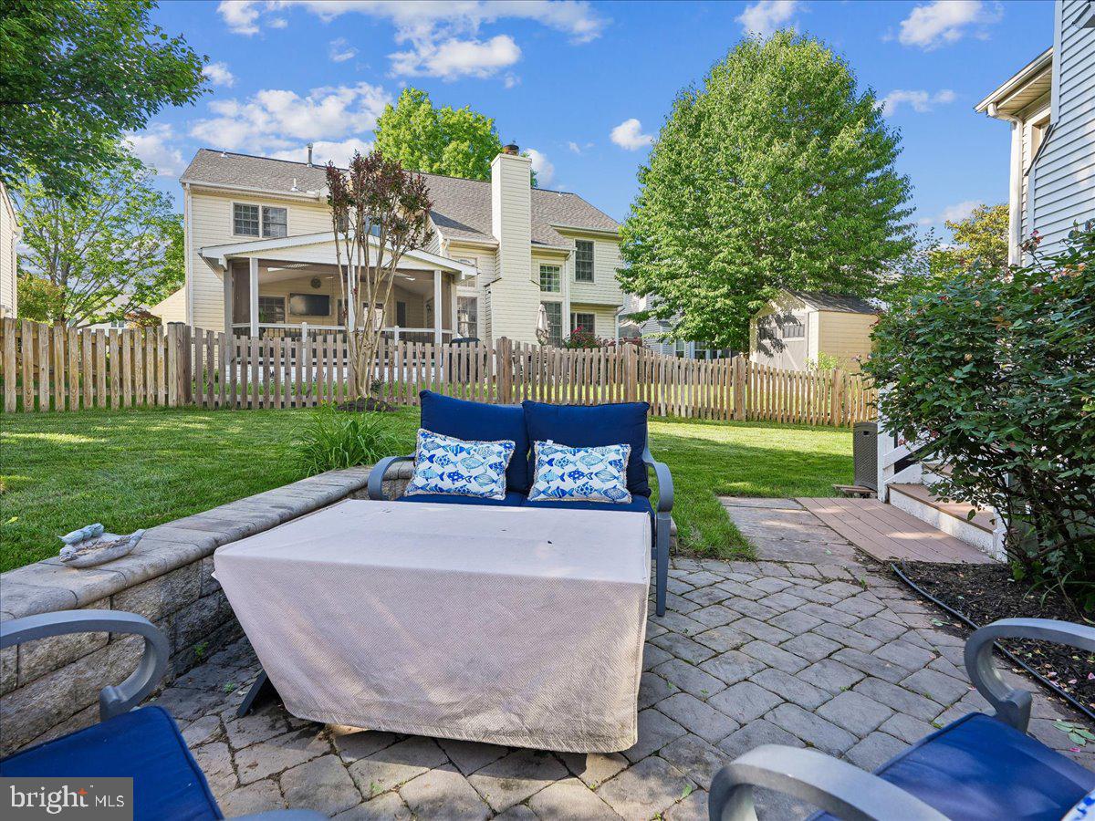 ASHBURN VILLAGE - Residential