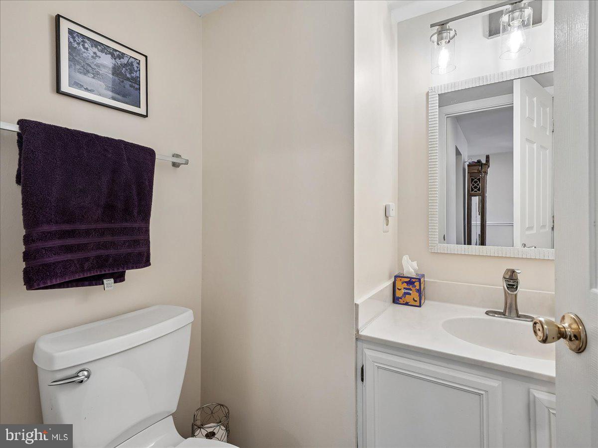 ASHBURN VILLAGE - Residential