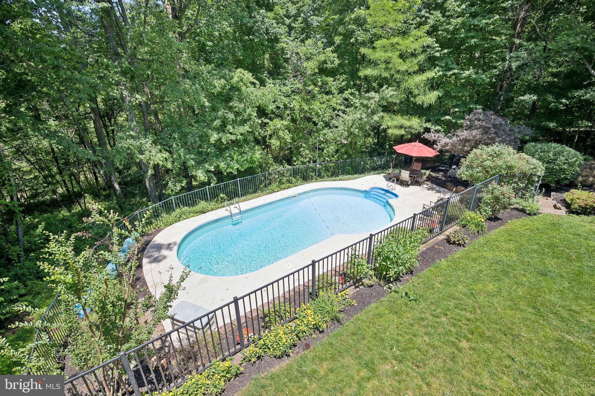 CLIVEDEN REACH - Residential