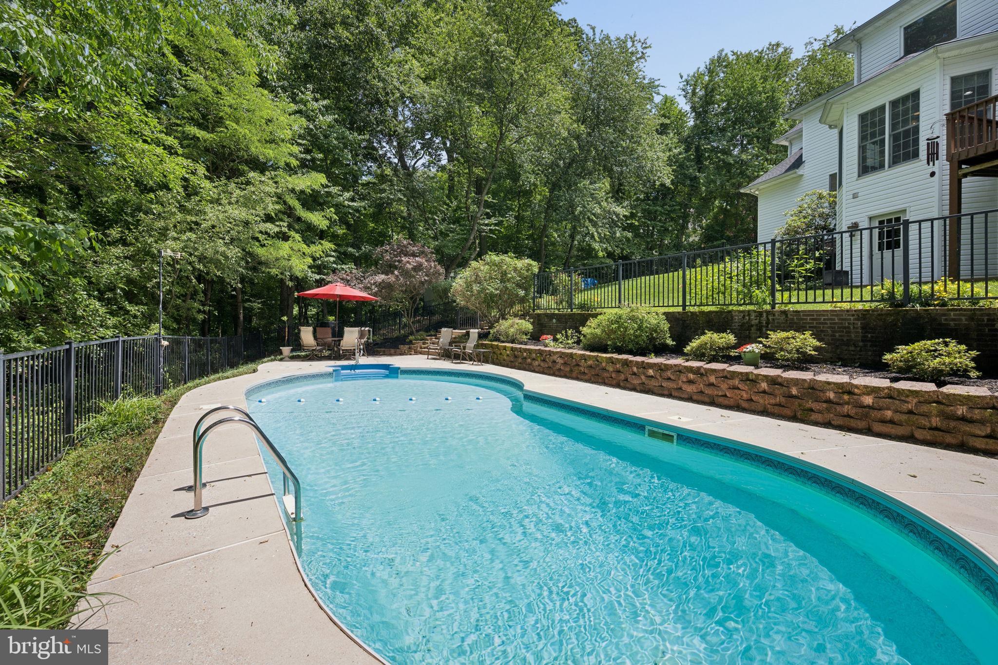 CLIVEDEN REACH - Residential