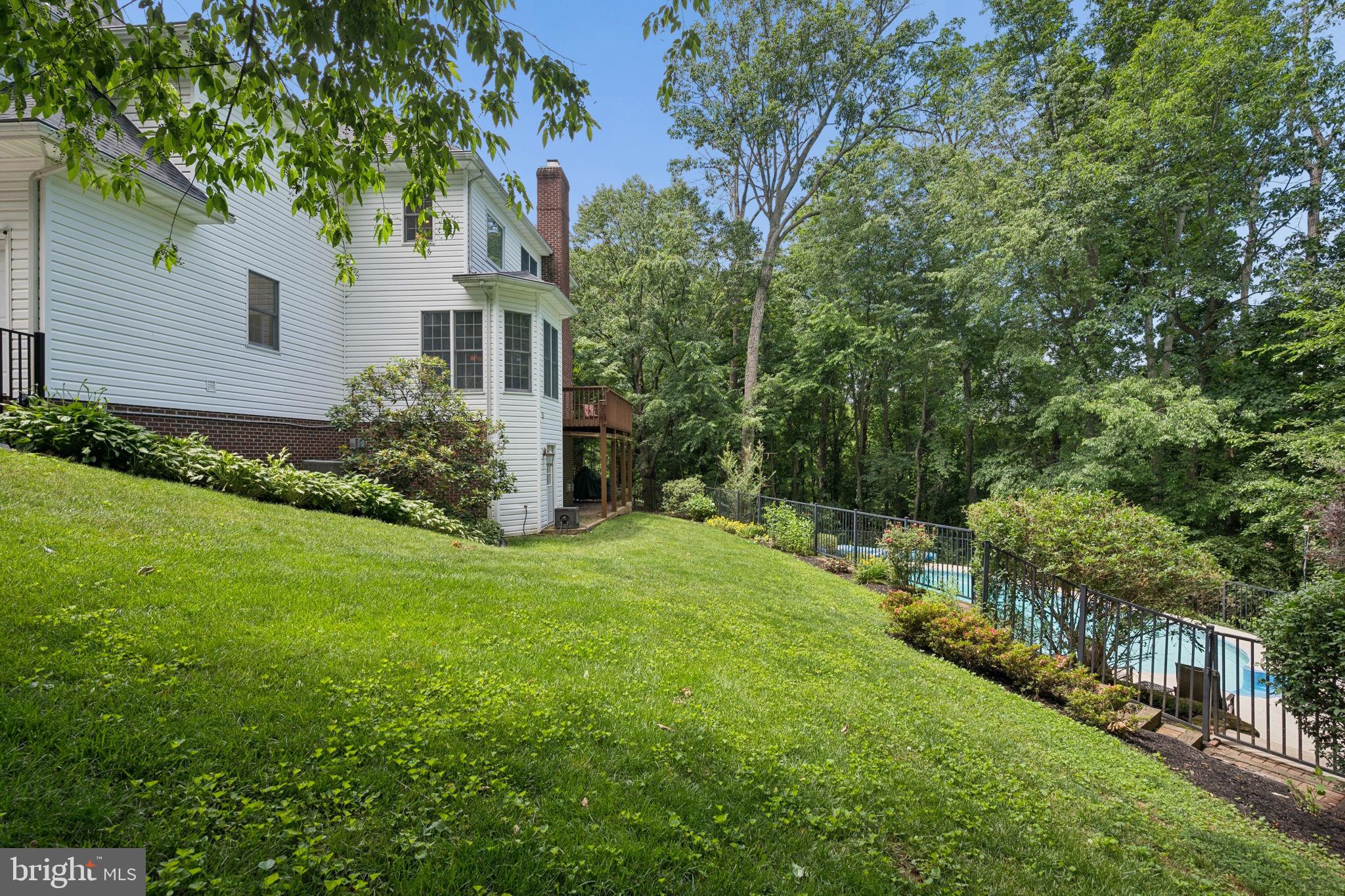 CLIVEDEN REACH - Residential