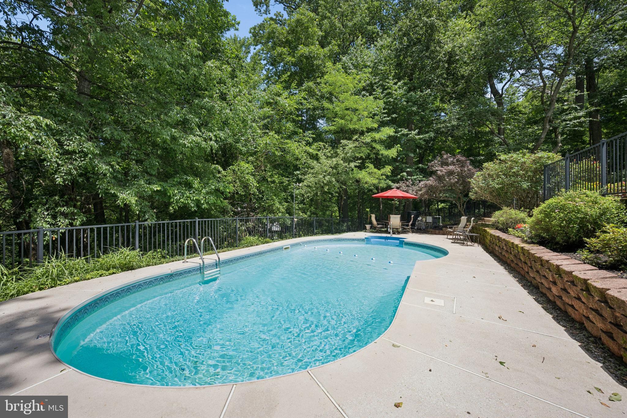 CLIVEDEN REACH - Residential