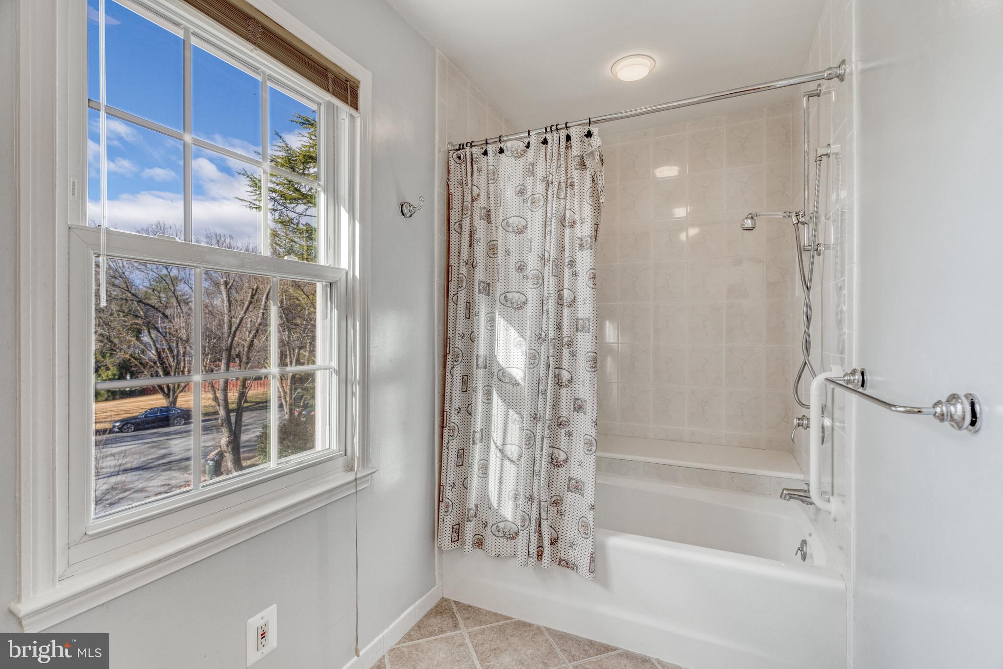 WAKEFIELD CHAPEL WOODS - Residential