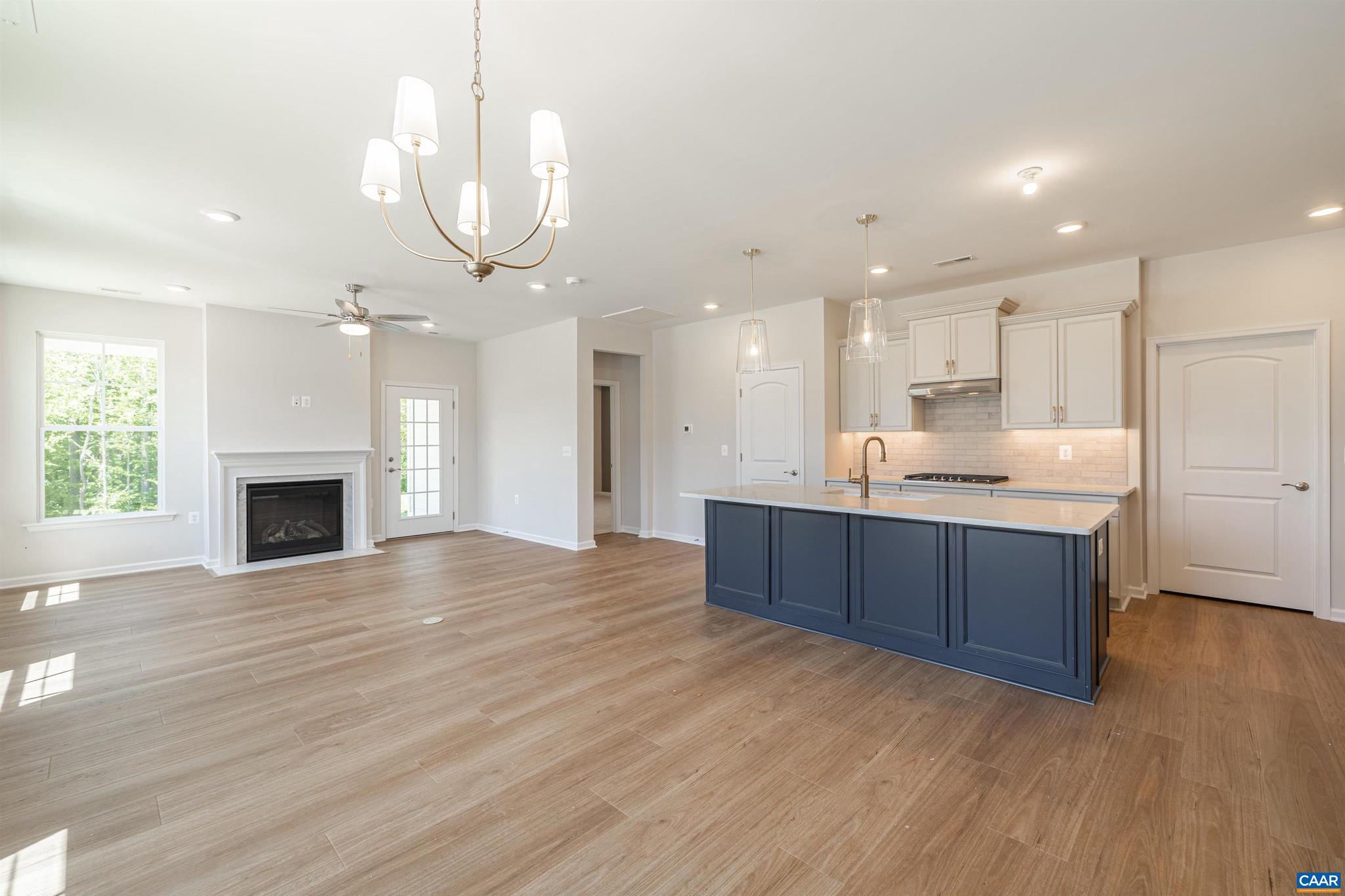SPRING CREEK - Residential