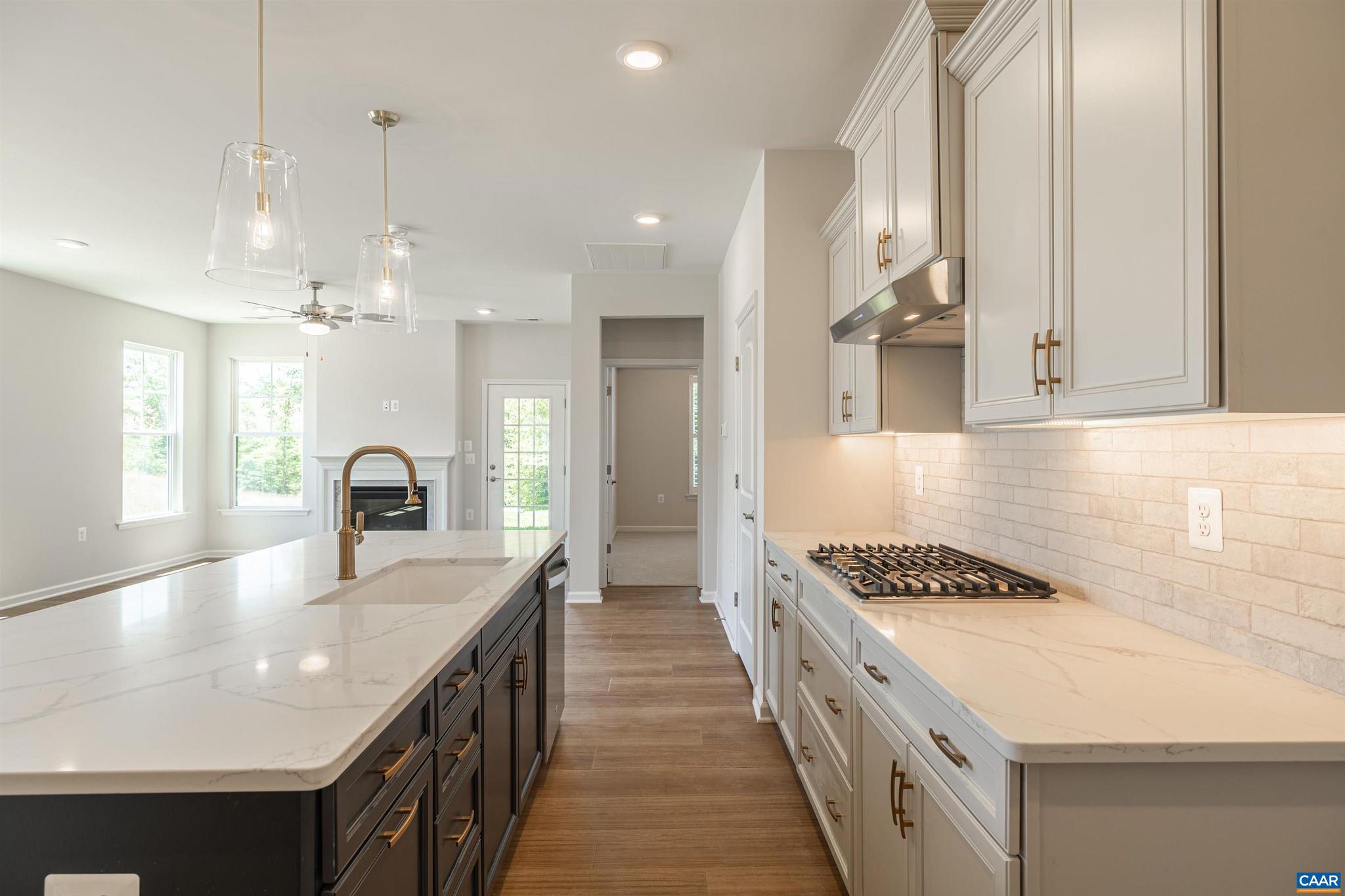SPRING CREEK - Residential