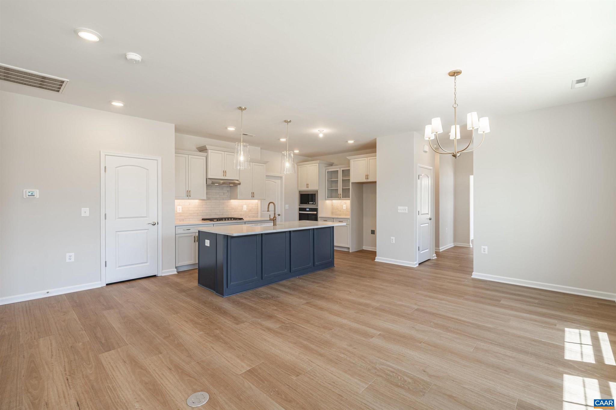 SPRING CREEK - Residential