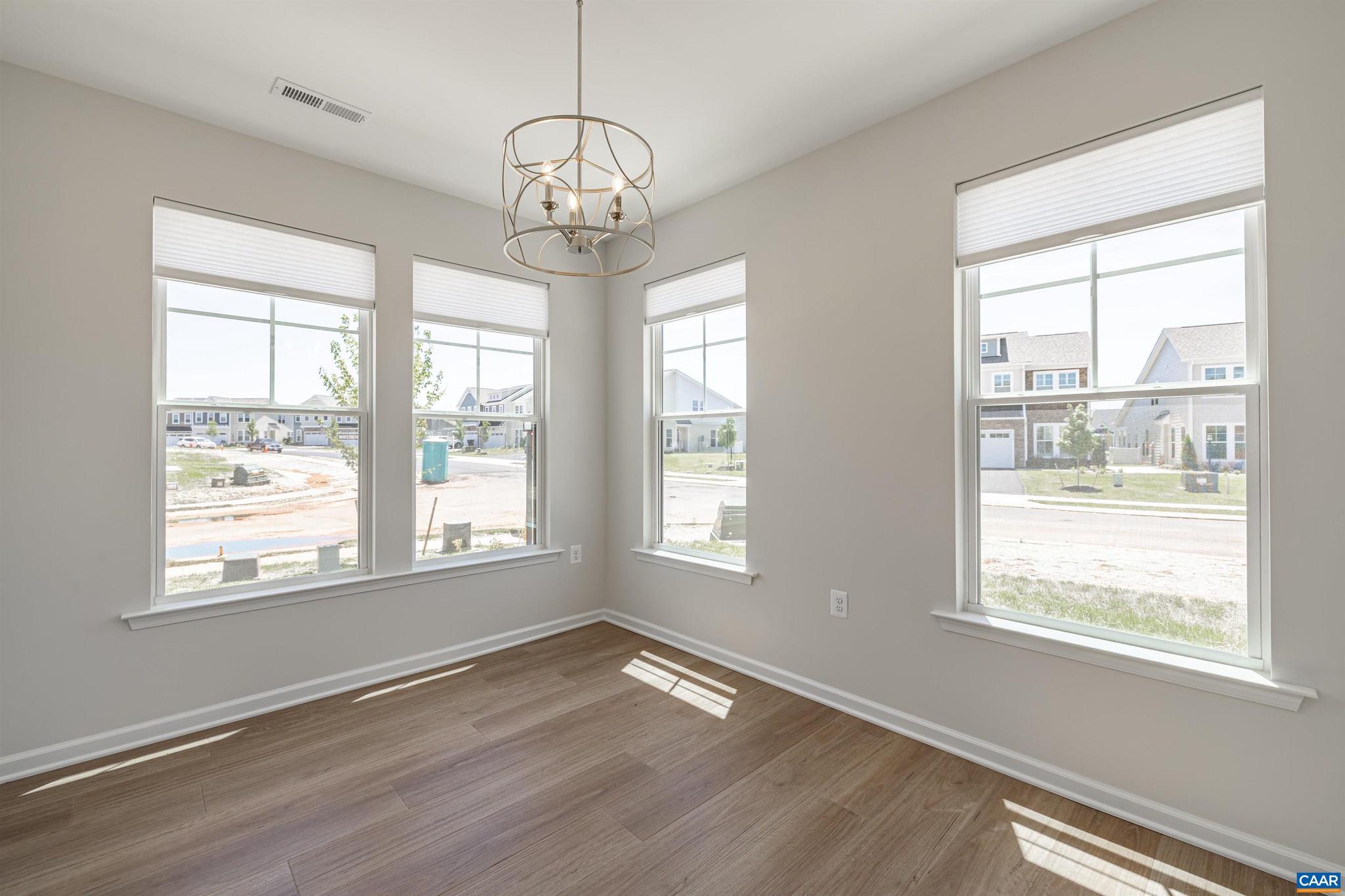 SPRING CREEK - Residential