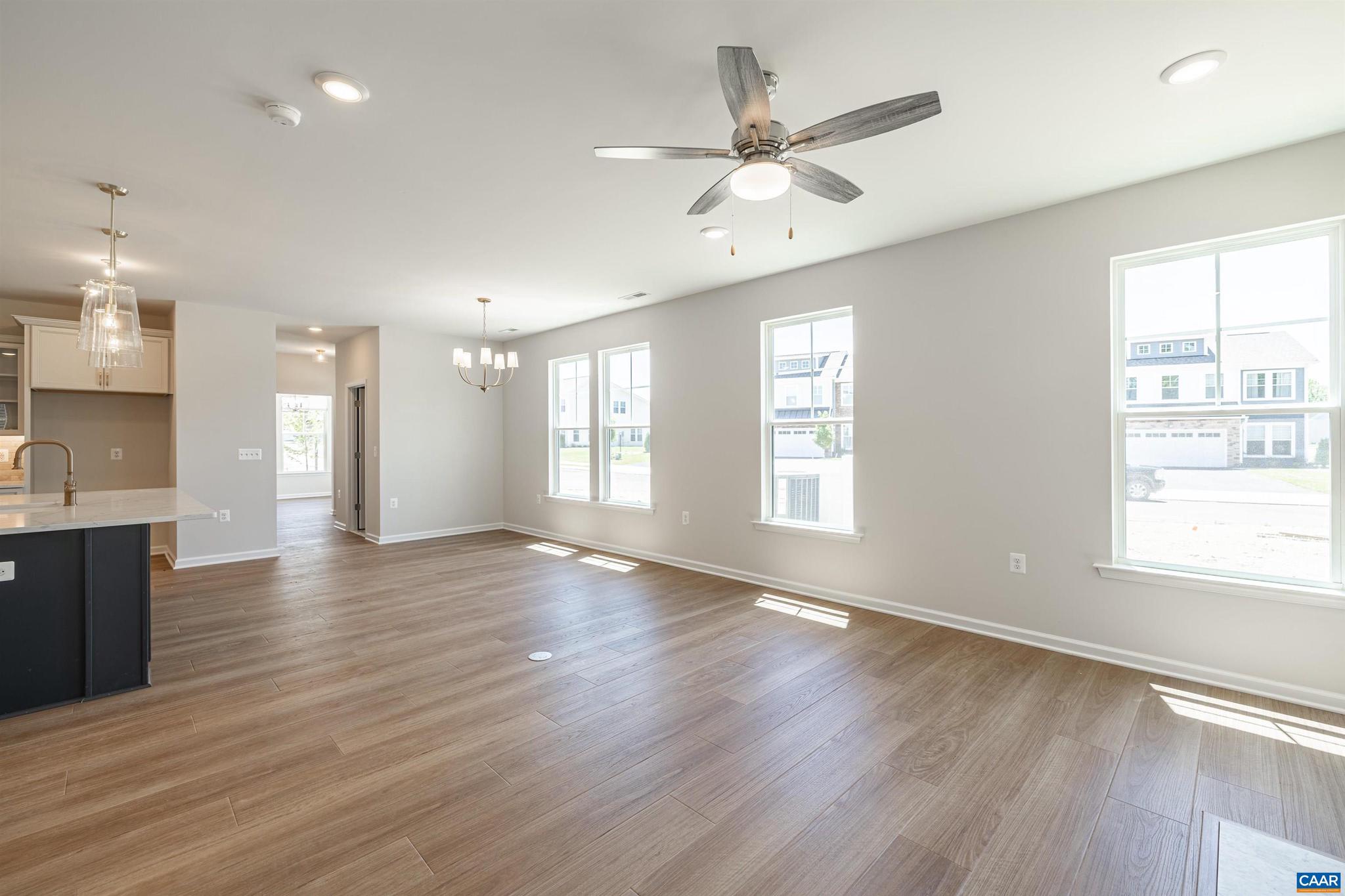 SPRING CREEK - Residential