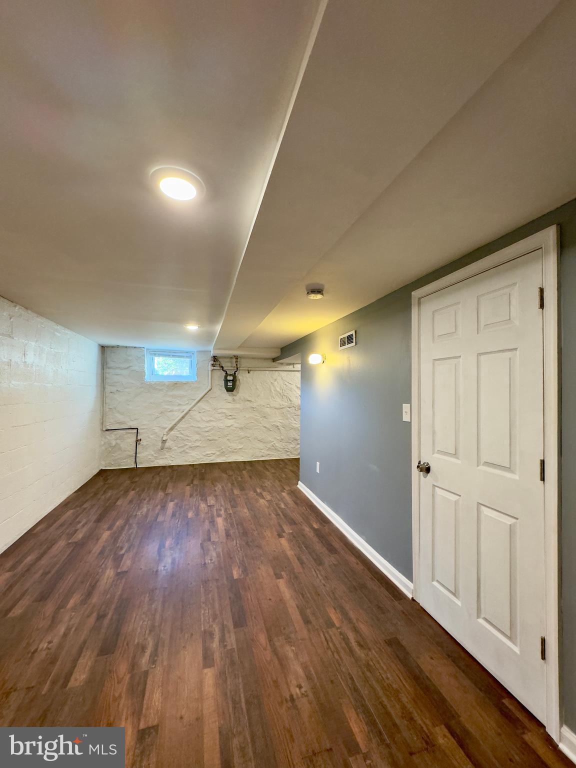 GOVANS - Residential Lease