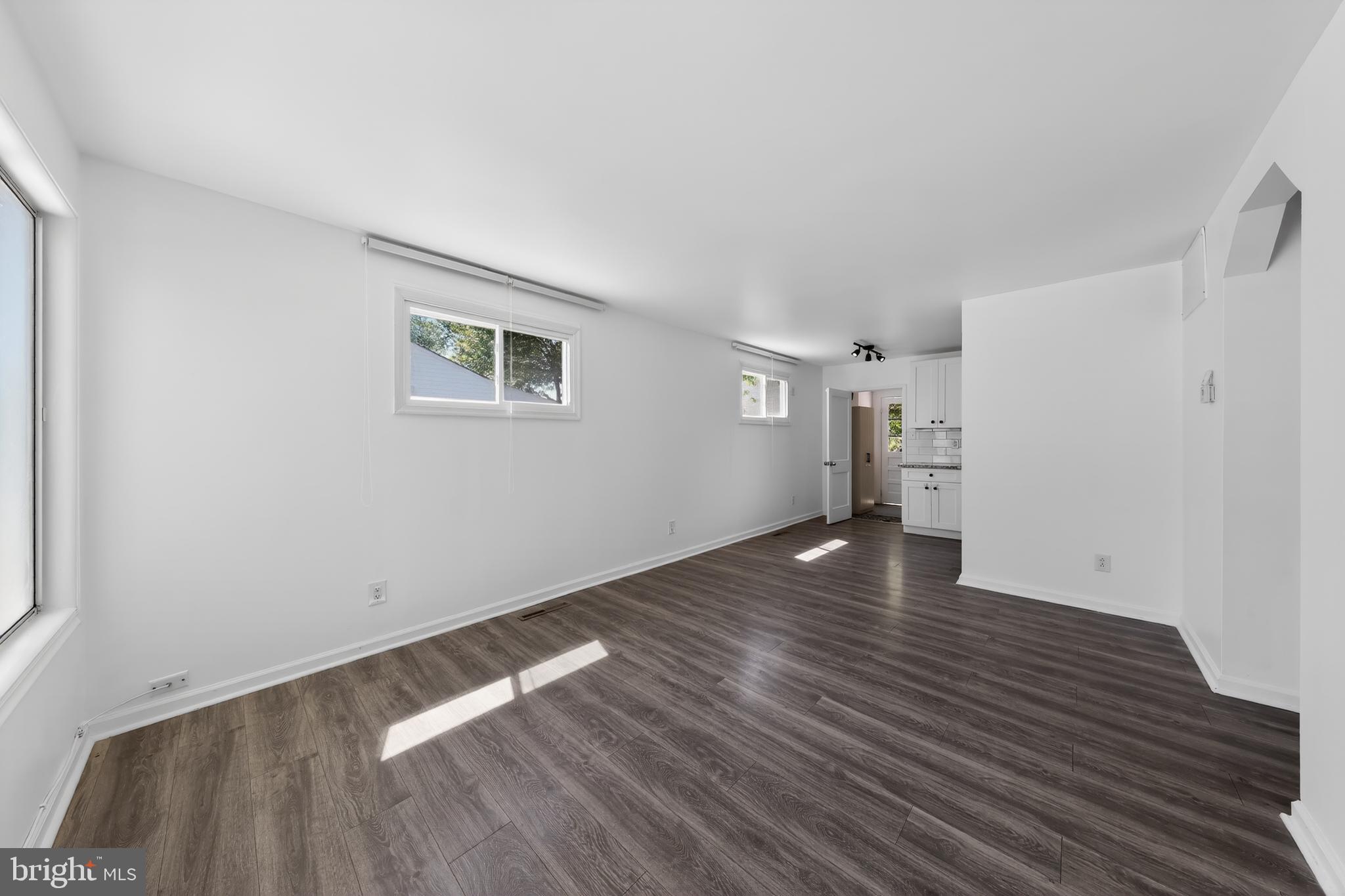 CASTLE HILLS - Residential